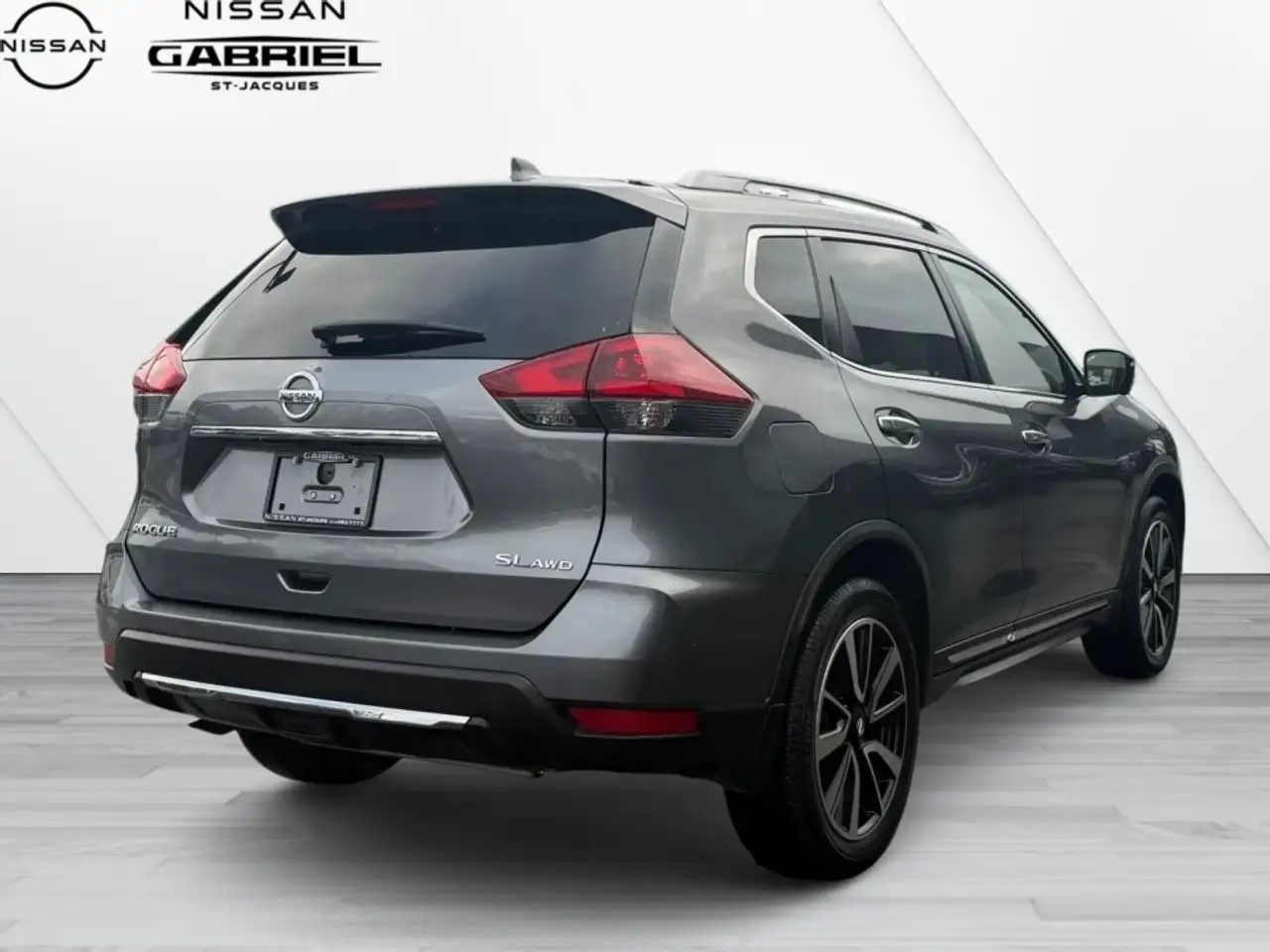 Nissan Rogue снимка Nissan Rogue