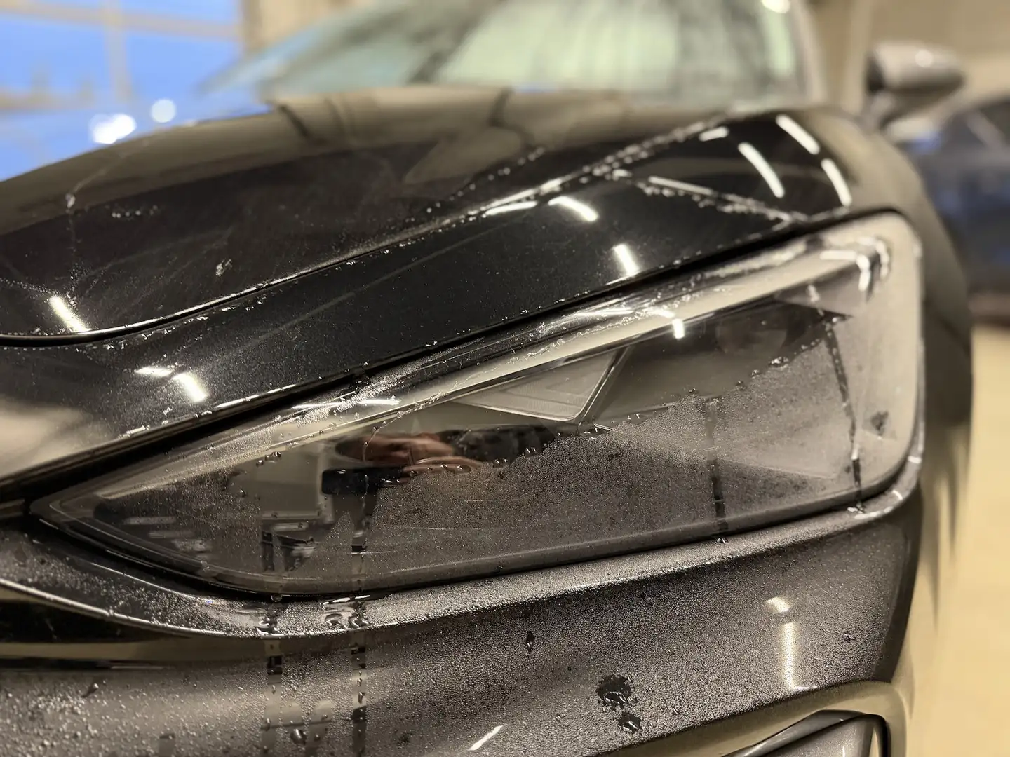 CUPRA Leon 1.5eTSI DSG Pano Matrix Dinamica Navi Schwarz - 2