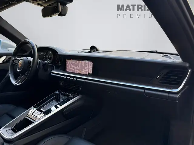 Porsche 911 view 15