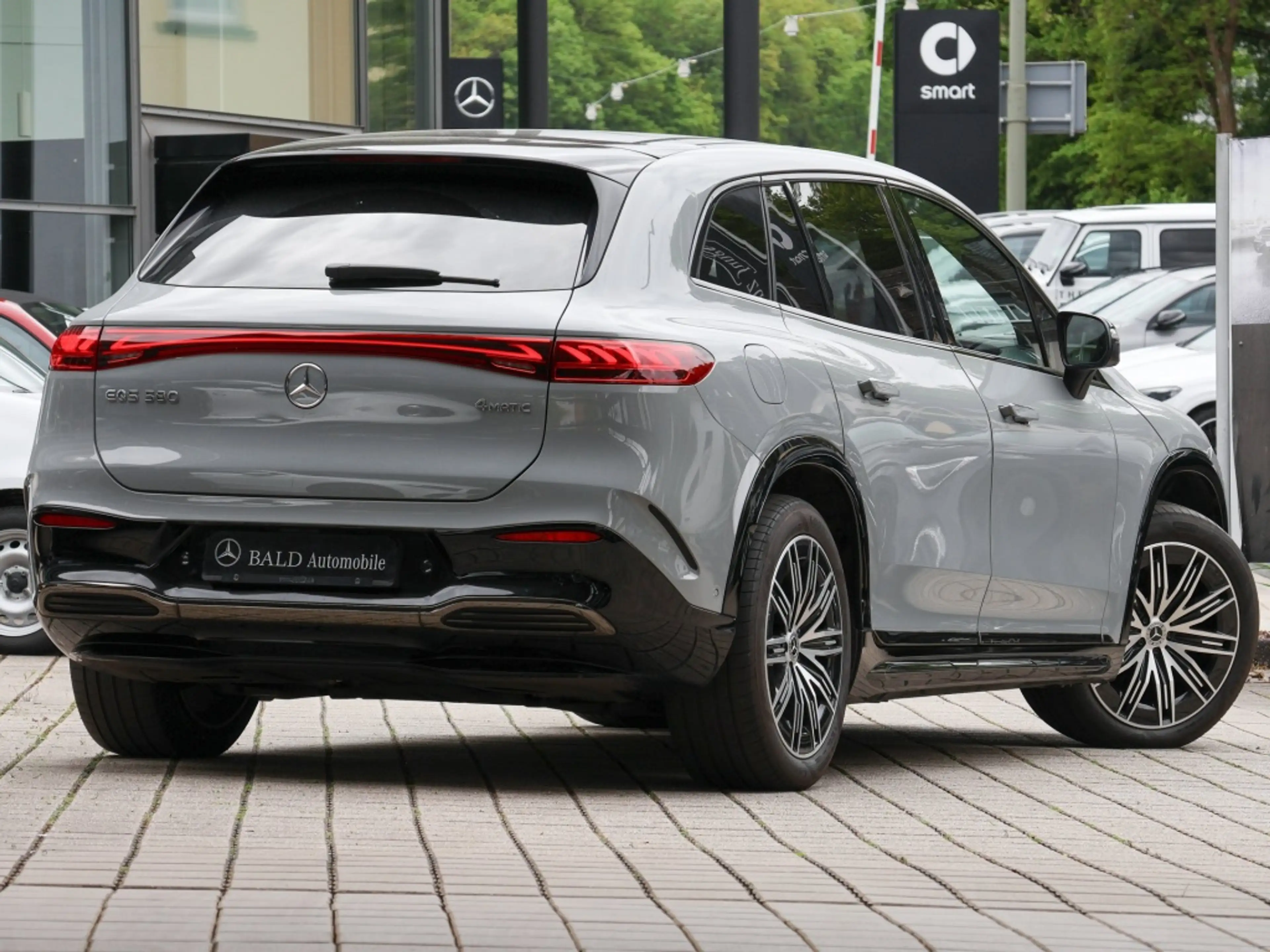 Mercedes-Benz EQS SUV EQS 580 4M SUV AMG-Sport/Pano/Hyper/Airm/HAL/HUD — photo 3