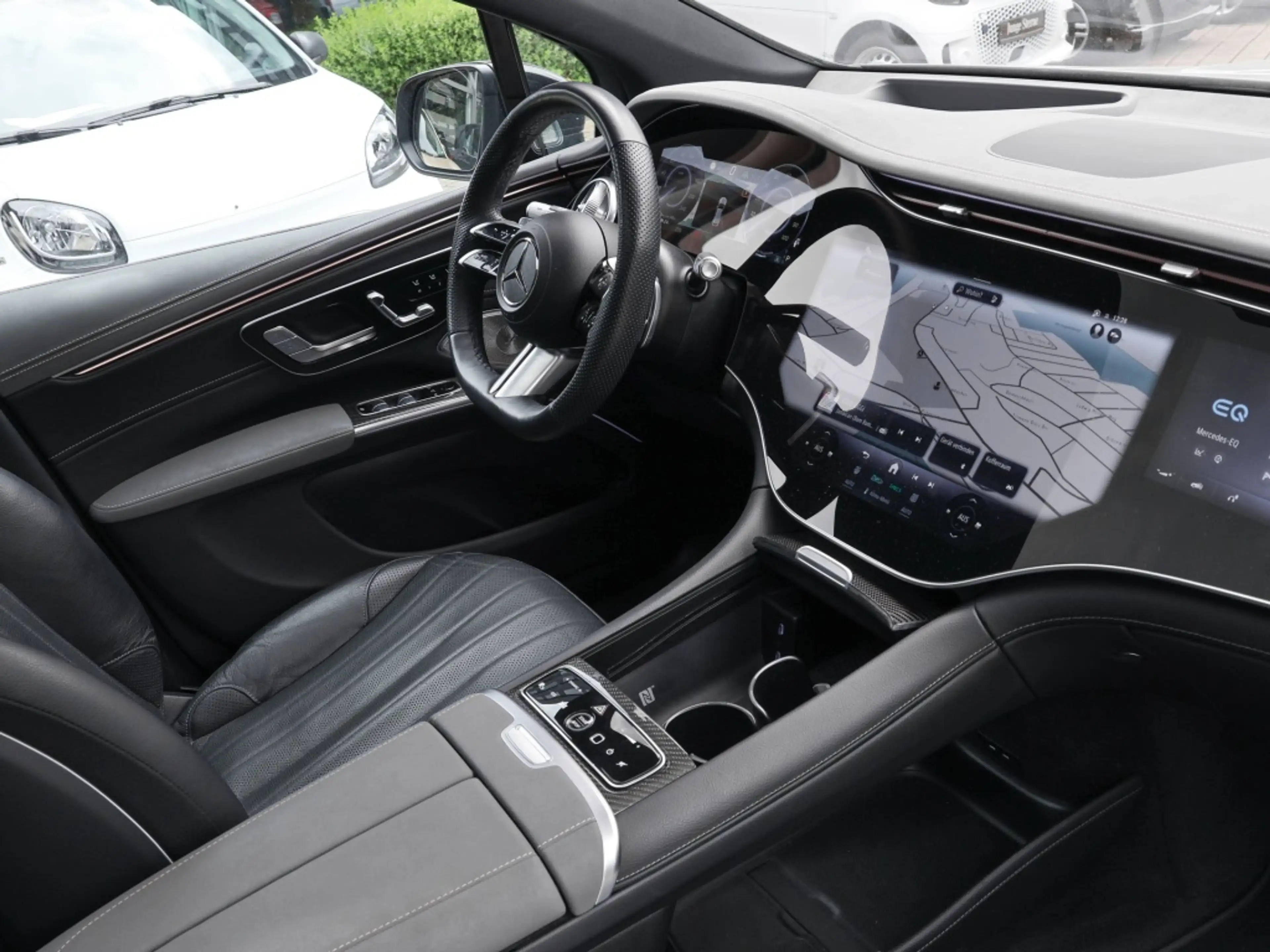 Mercedes-Benz EQS SUV EQS 580 4M SUV AMG-Sport/Pano/Hyper/Airm/HAL/HUD — photo 4