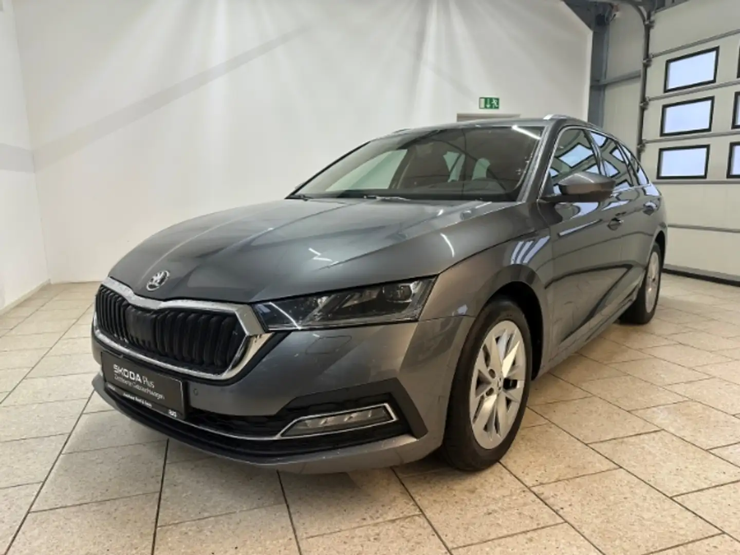 Skoda Octavia Combi 2.0 TDI DSG Style Navi Matrix ACC Grau - 2