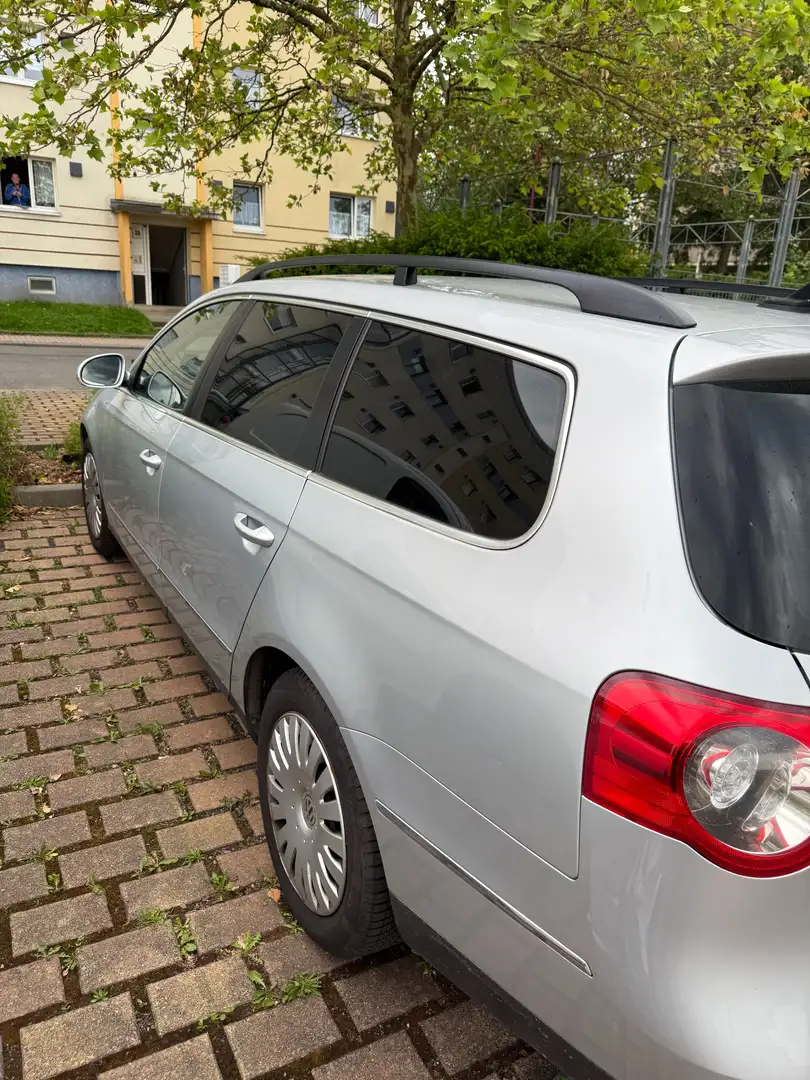 Volkswagen Passat Variant Passat Variant 2.0 TDI DPF Comfortline Grau - 2