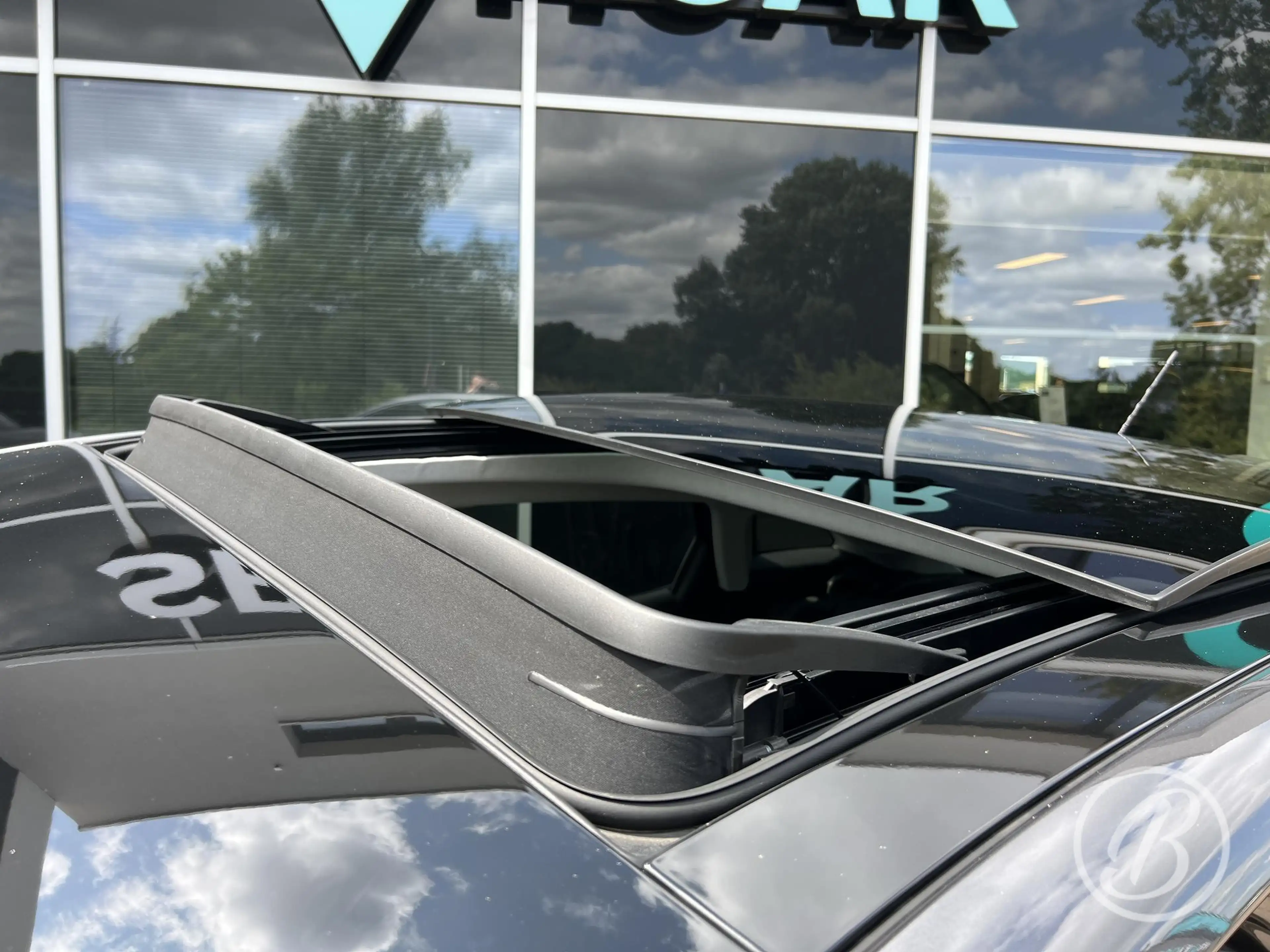 Citroen E-C4 Electric Shine 50 kWh 136 pk Automaat Panoramadak — photo 13