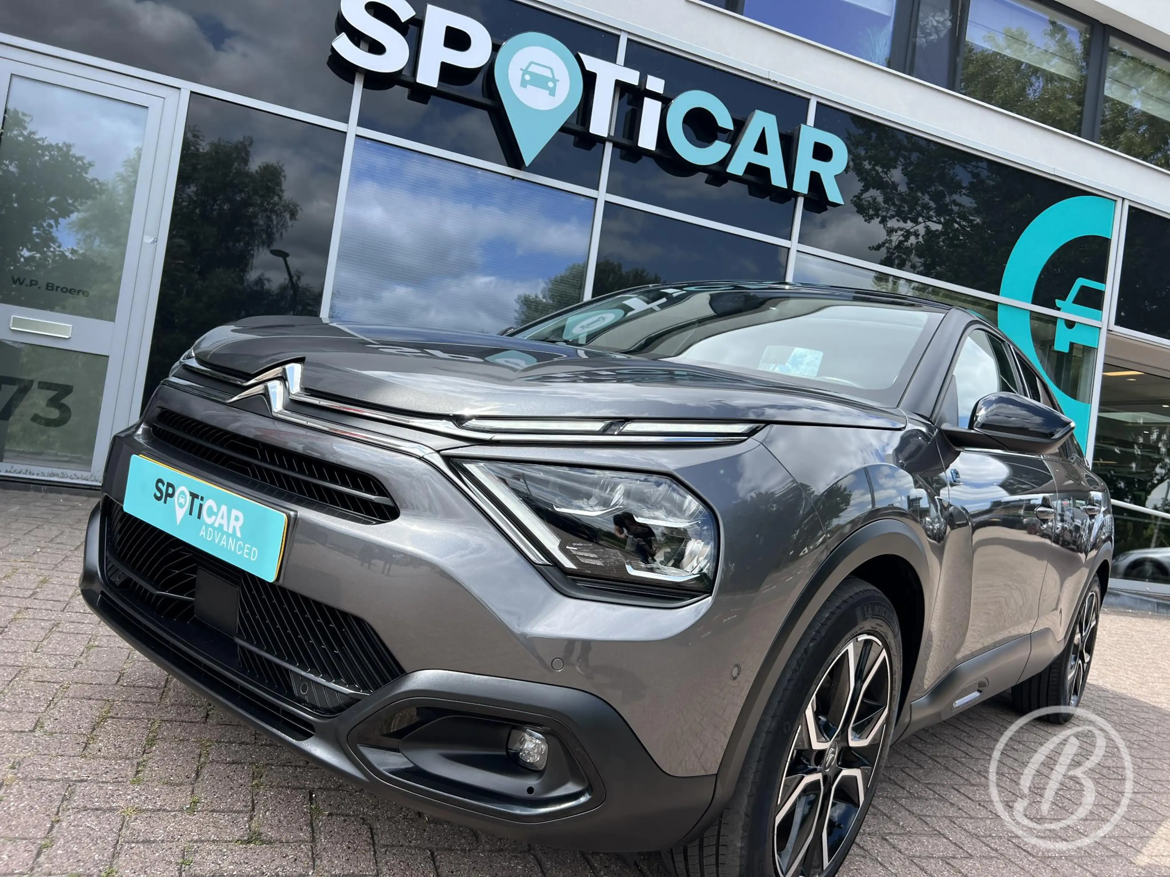 Citroen E-C4 Electric Shine 50 kWh 136 pk Automaat Panoramadak — photo 11