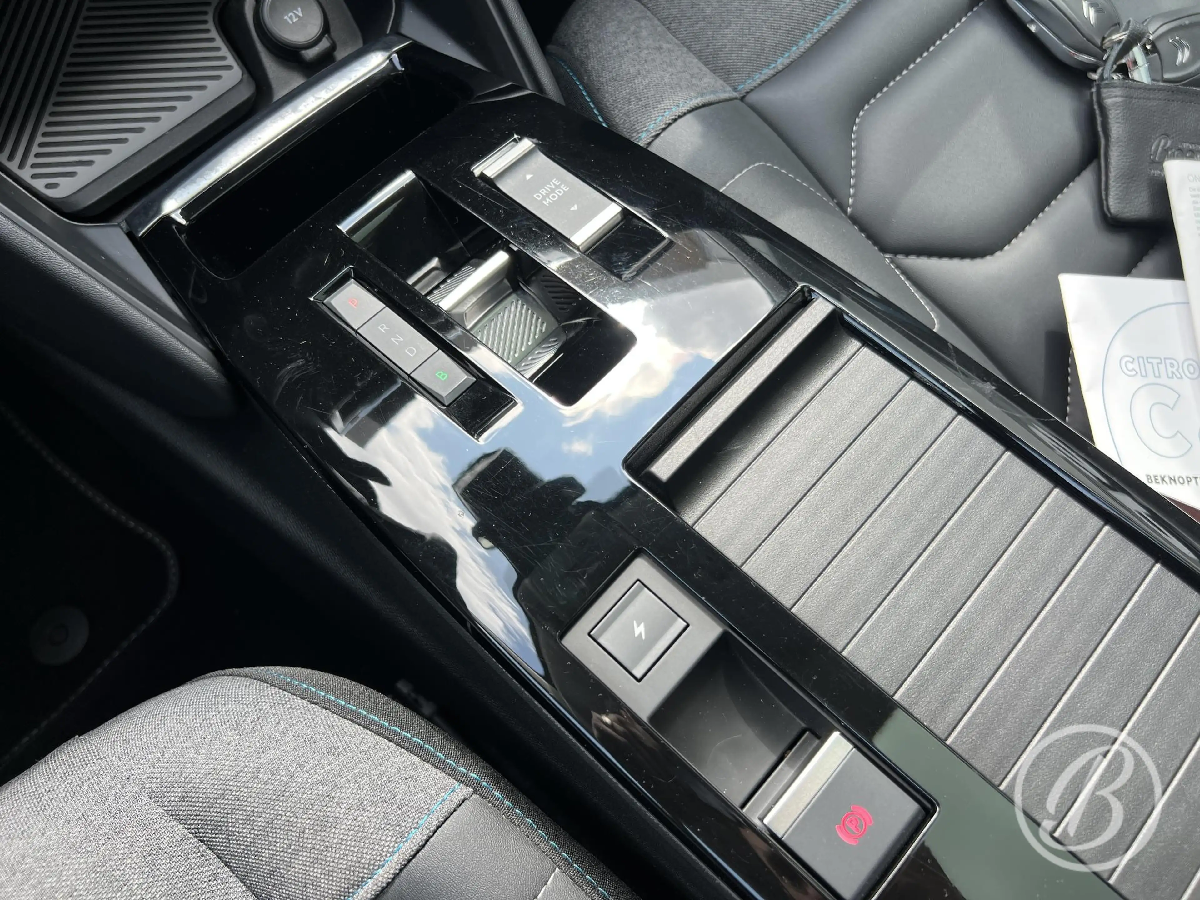 Citroen E-C4 Electric Shine 50 kWh 136 pk Automaat Panoramadak — photo 48