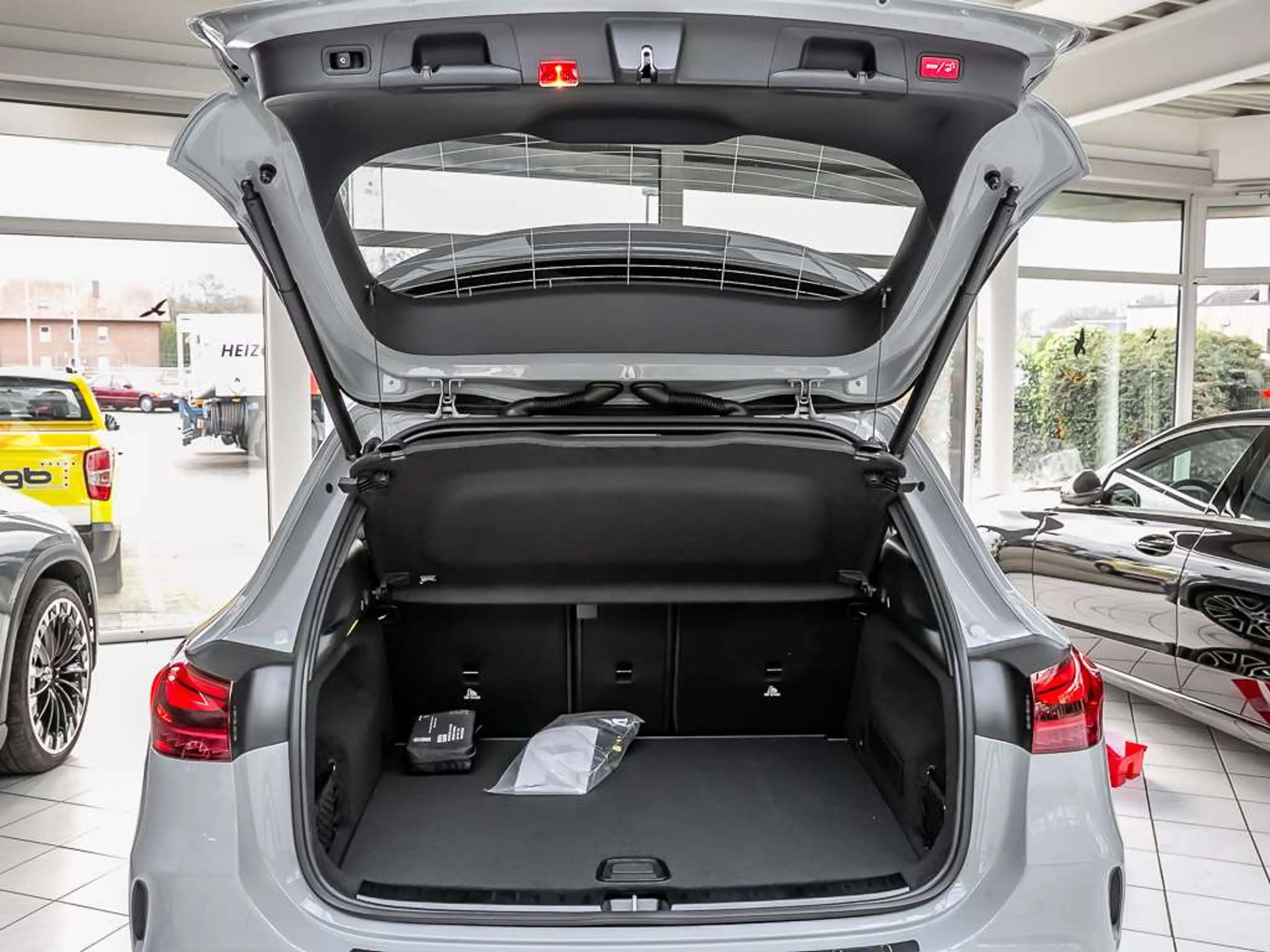 Mercedes-Benz GLA 200 AMG Advanced PLUS Special EDITION AHK — photo 10