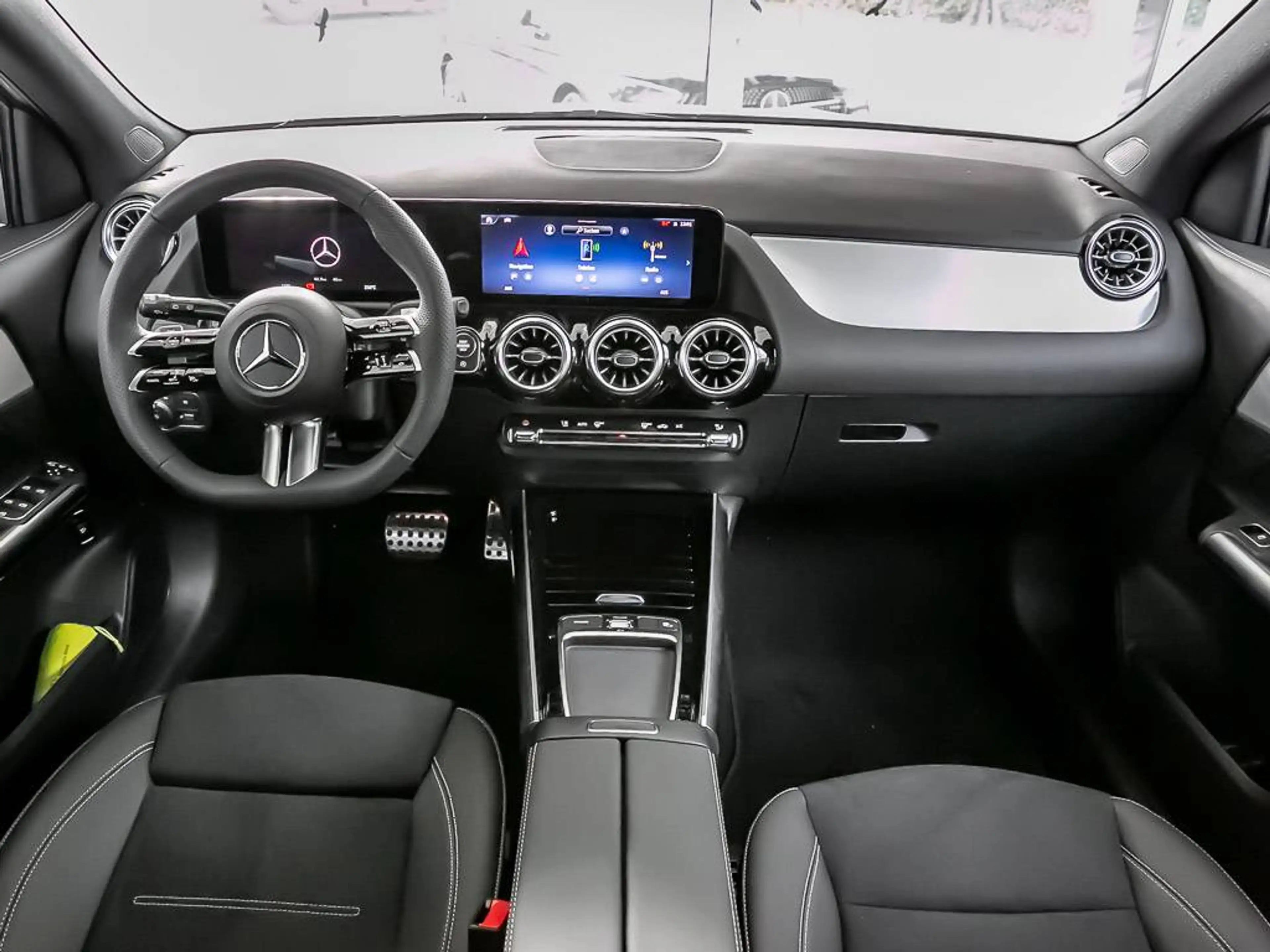 Mercedes-Benz GLA 200 AMG Advanced PLUS Special EDITION AHK — photo 7