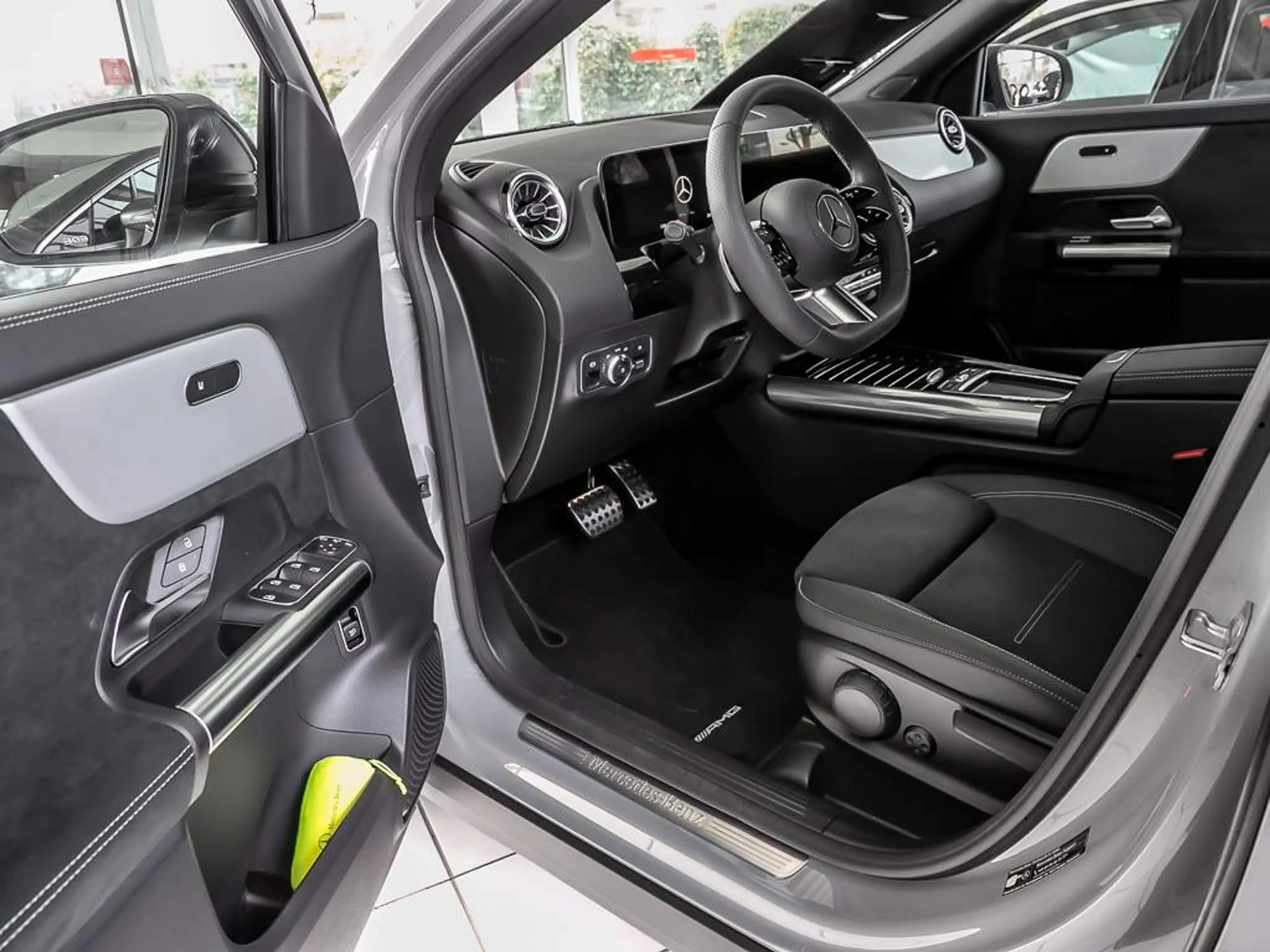 Mercedes-Benz GLA 200 AMG Advanced PLUS Special EDITION AHK — photo 9