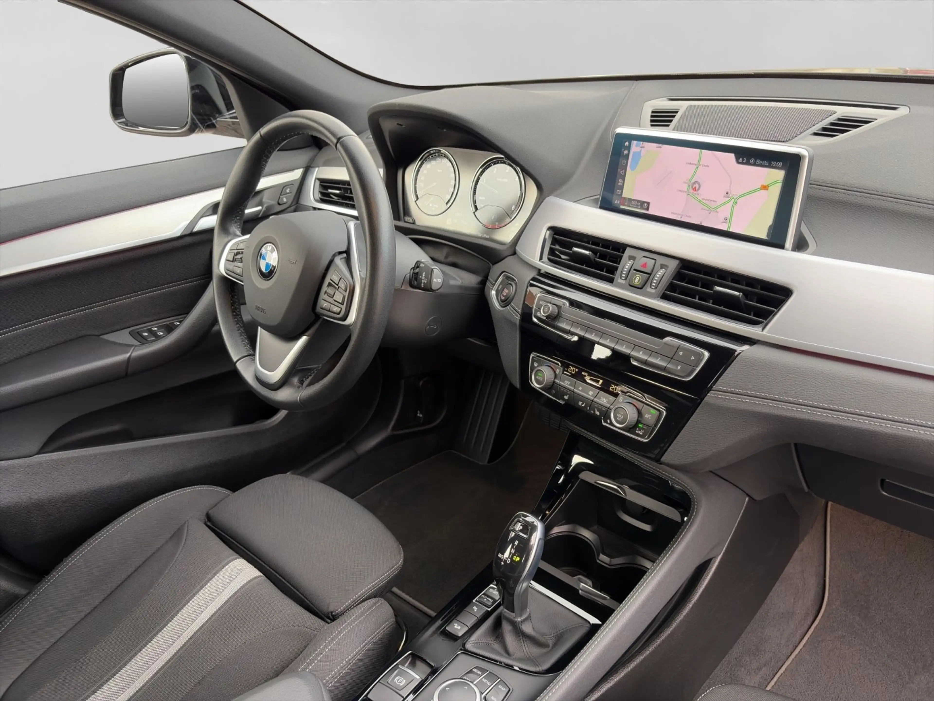 BMW X2 xDrive 20d Advantage Plus *Kamera*Navi*LED* — photo 14