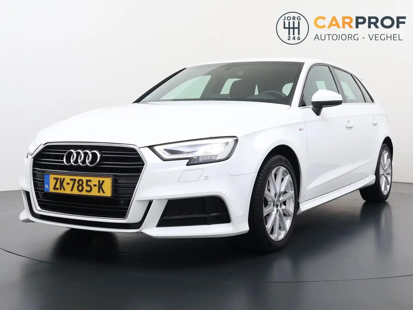 Audi A3 Sportback 30 TFSI Design S-Line Navigatie Automaat Wit - 1