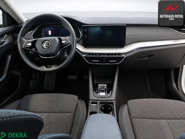 Skoda Octavia view 5
