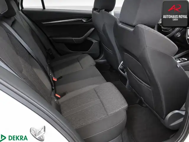 Skoda Octavia view 7