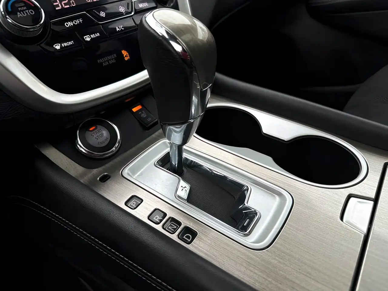 Nissan Murano снимка Nissan Murano