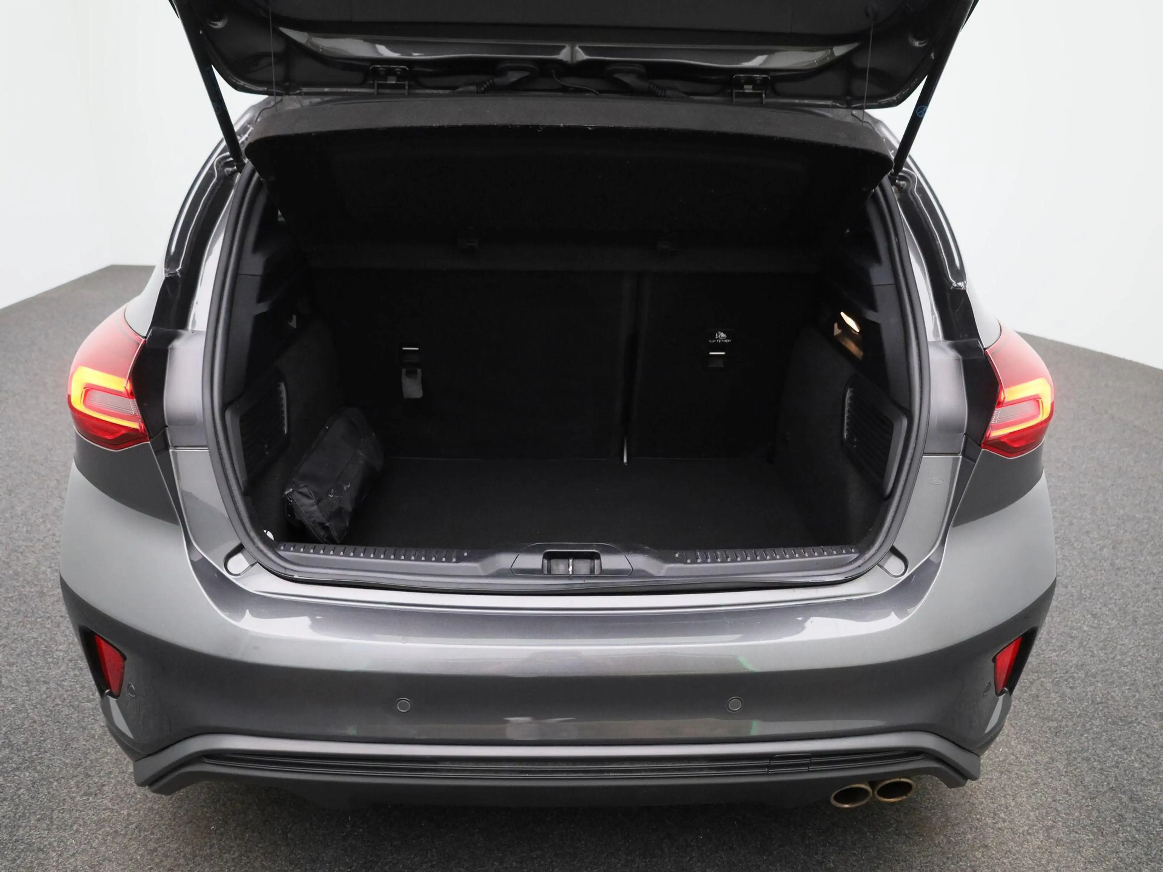 Ford Focus Hybrid ST Line X | 155 PK | SYNC 4 |18 INCH VELGEN — photo 12