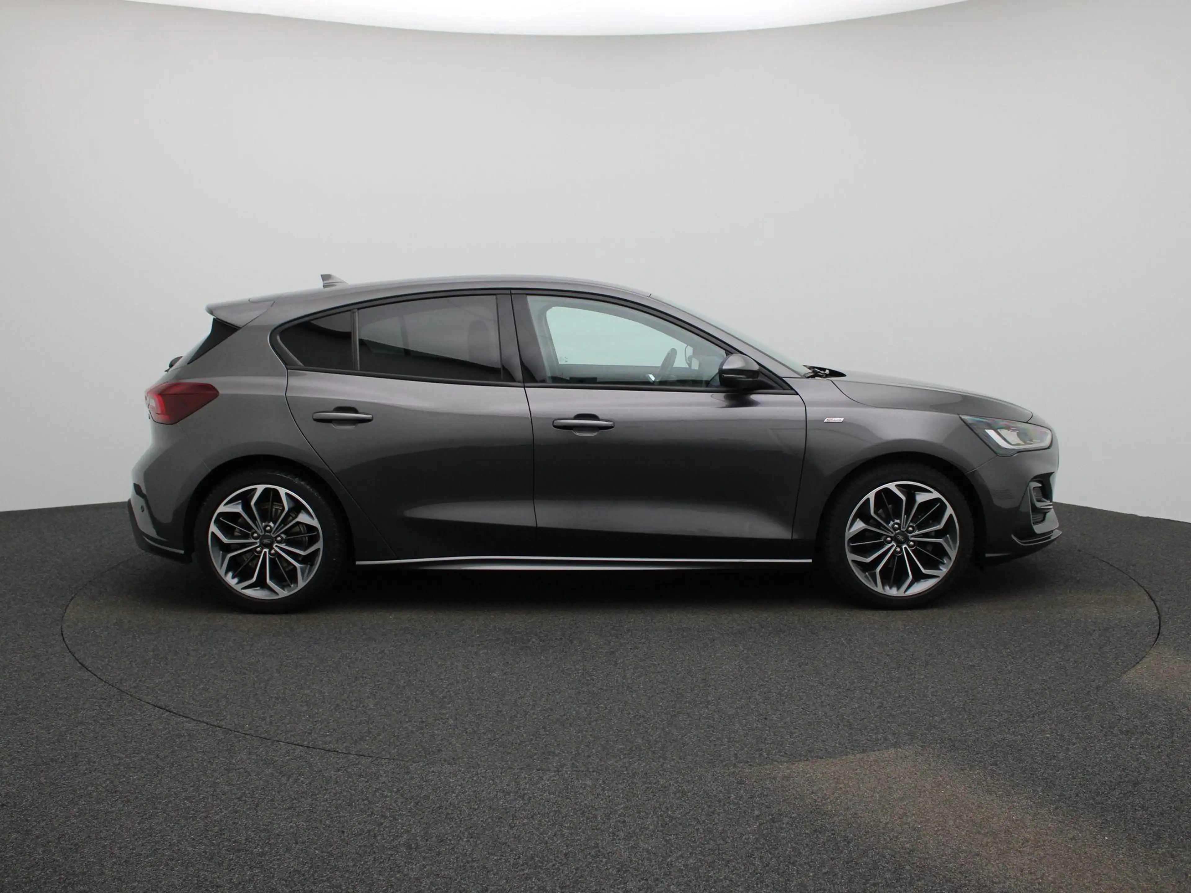 Ford Focus Hybrid ST Line X | 155 PK | SYNC 4 |18 INCH VELGEN — photo 6