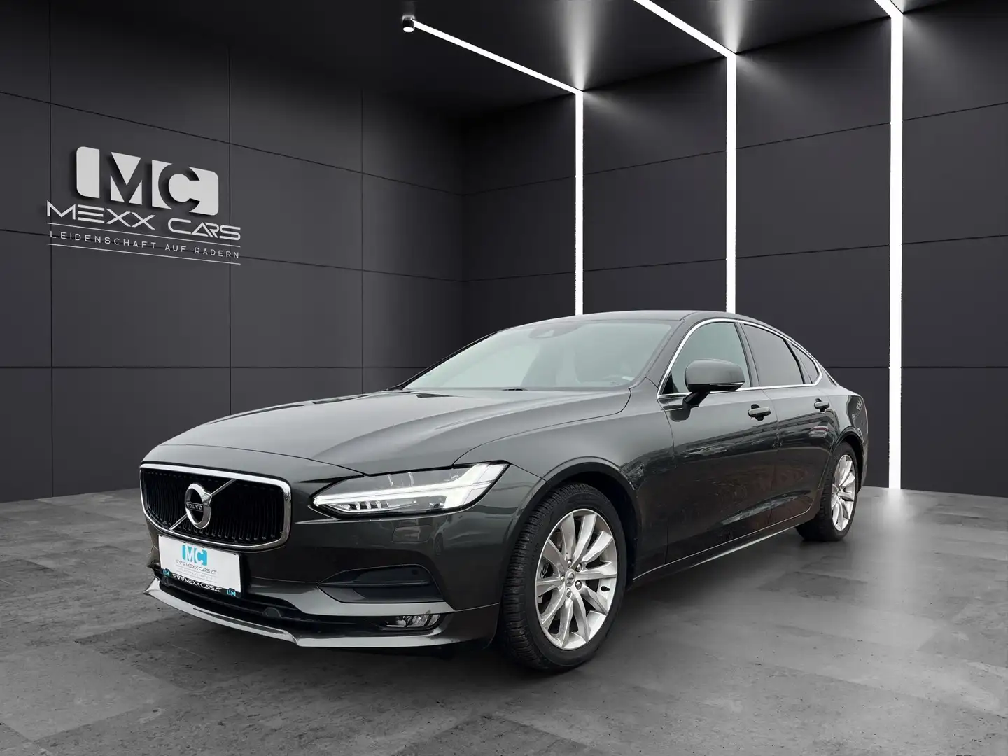 Volvo S90 D4 Geartronic Momentum Pro Grau - 1