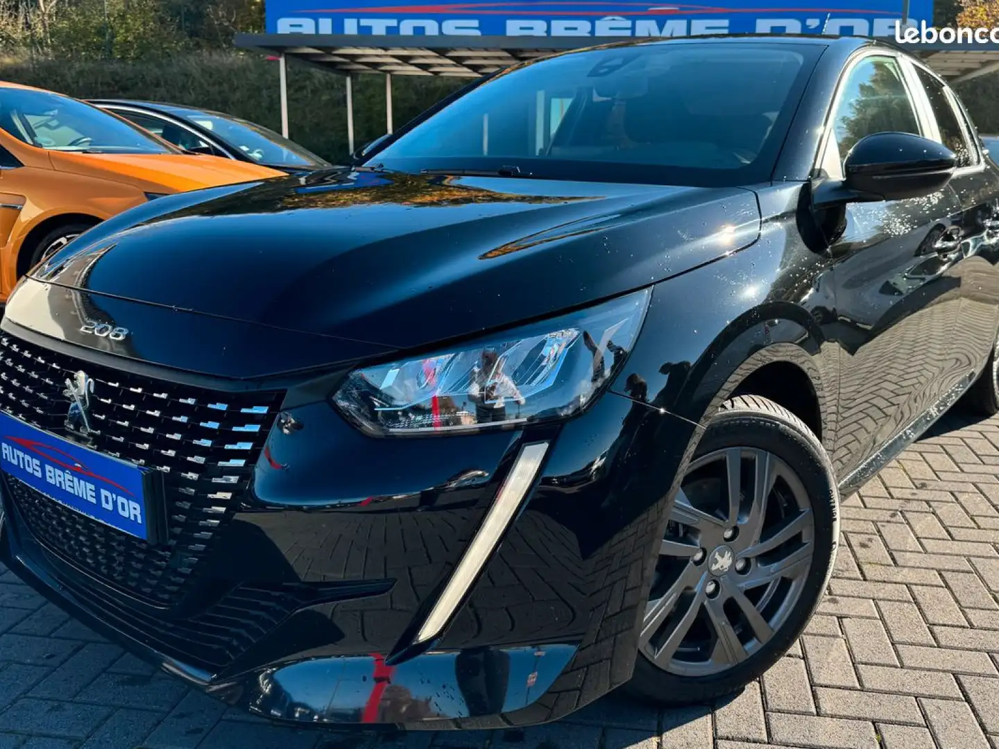 Peugeot 208 208 PureTech 100 S\u0026amp;S BVM6 Schwarz - 1