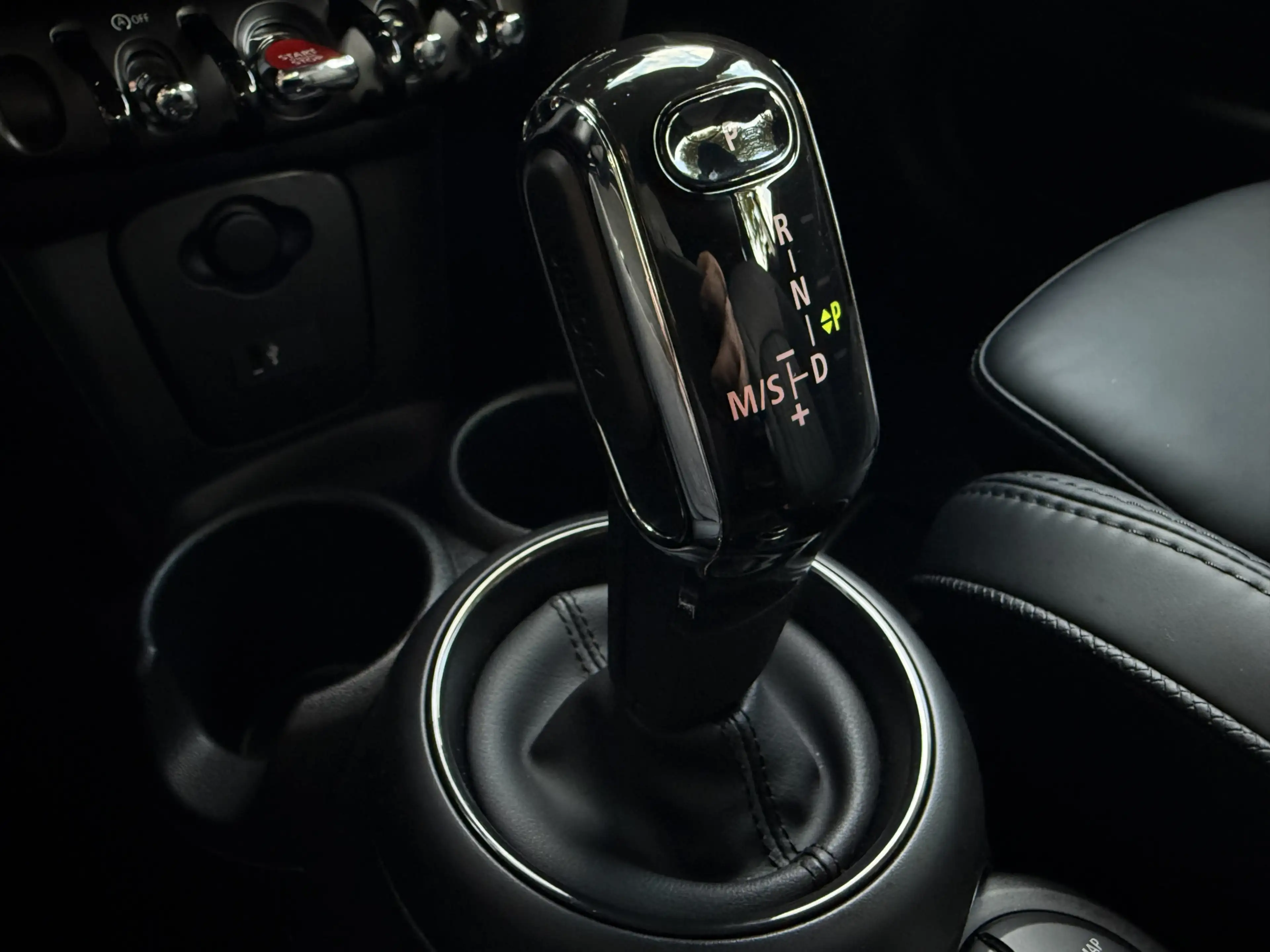 MINI John Cooper Works Cabrio 2.0 S JCW-Trim Rockingham GT Edition | carbio | st — photo 33