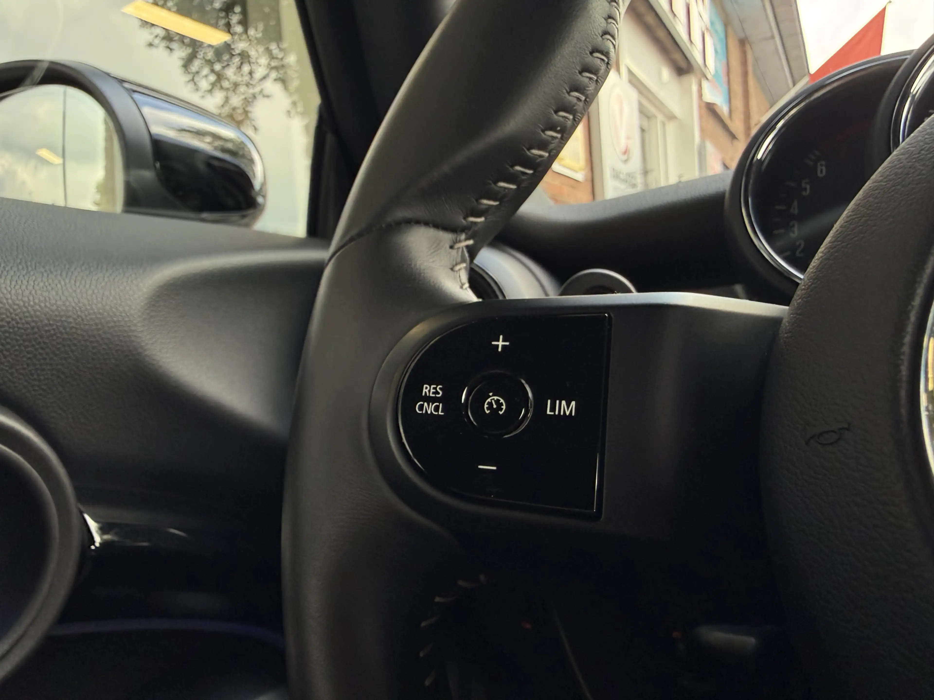 MINI John Cooper Works Cabrio 2.0 S JCW-Trim Rockingham GT Edition | carbio | st — photo 15