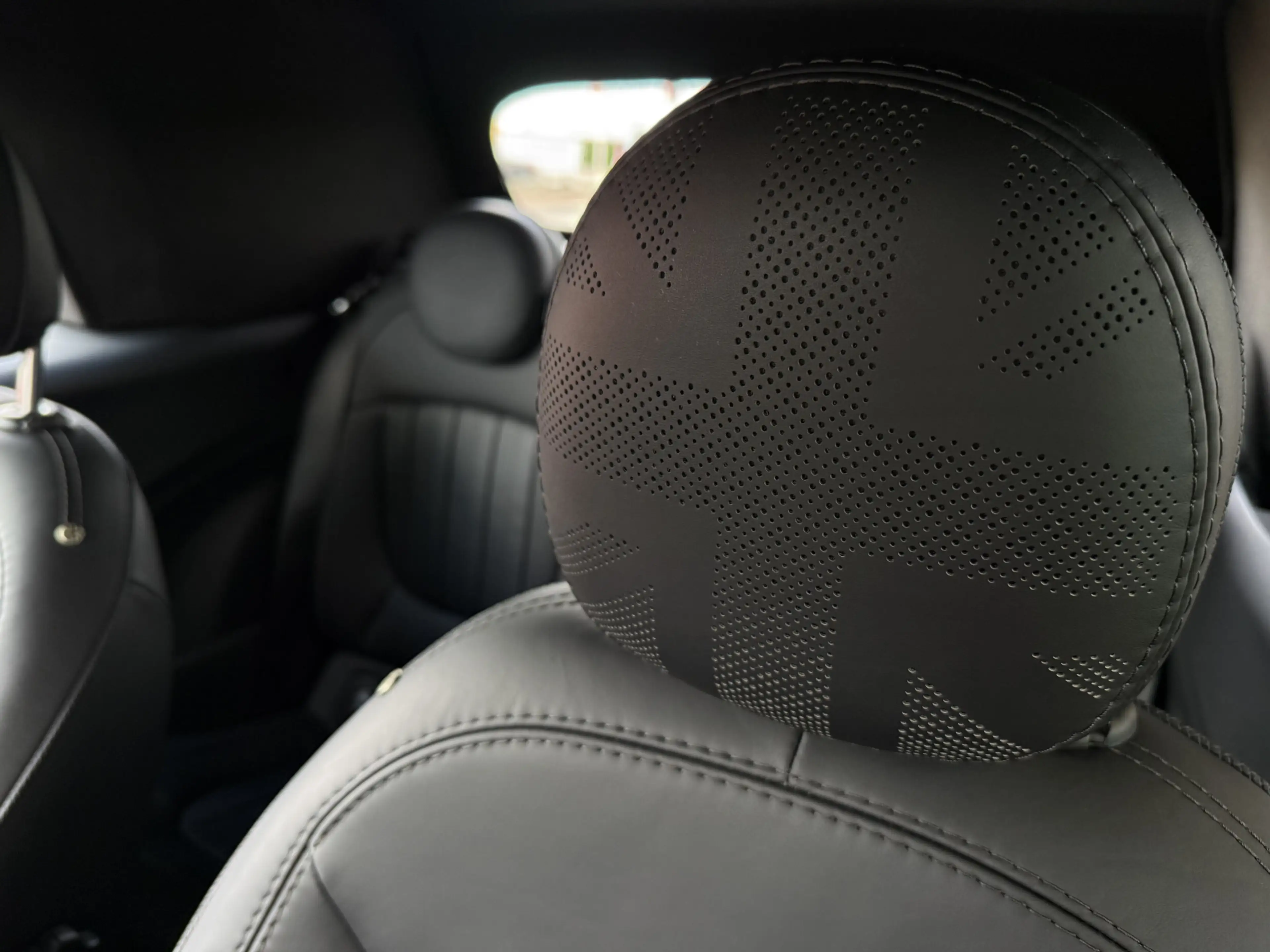 MINI John Cooper Works Cabrio 2.0 S JCW-Trim Rockingham GT Edition | carbio | st — photo 18