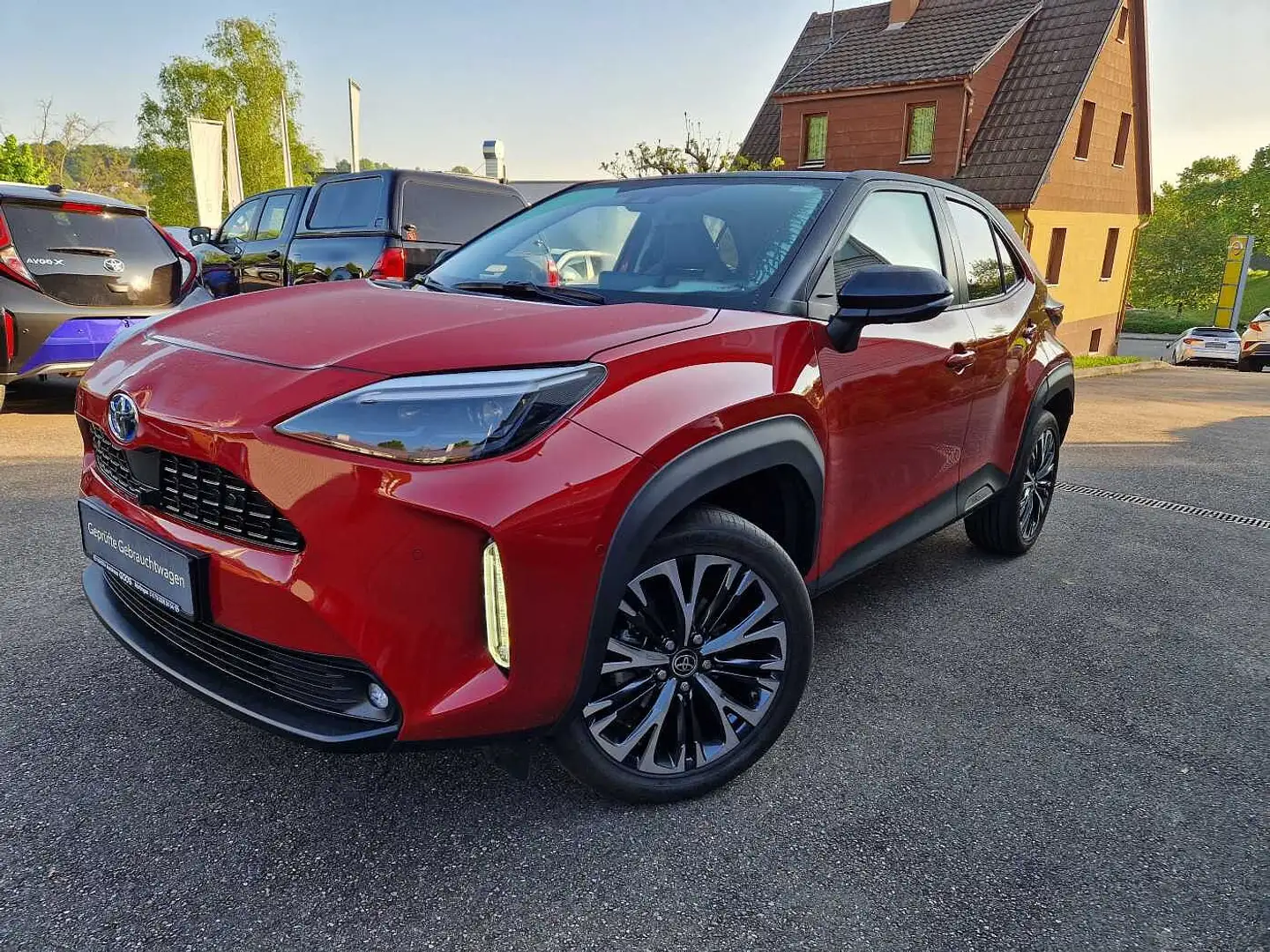 Toyota Yaris Cross Hybrid AWD-i Elegant/Vision Rot - 1