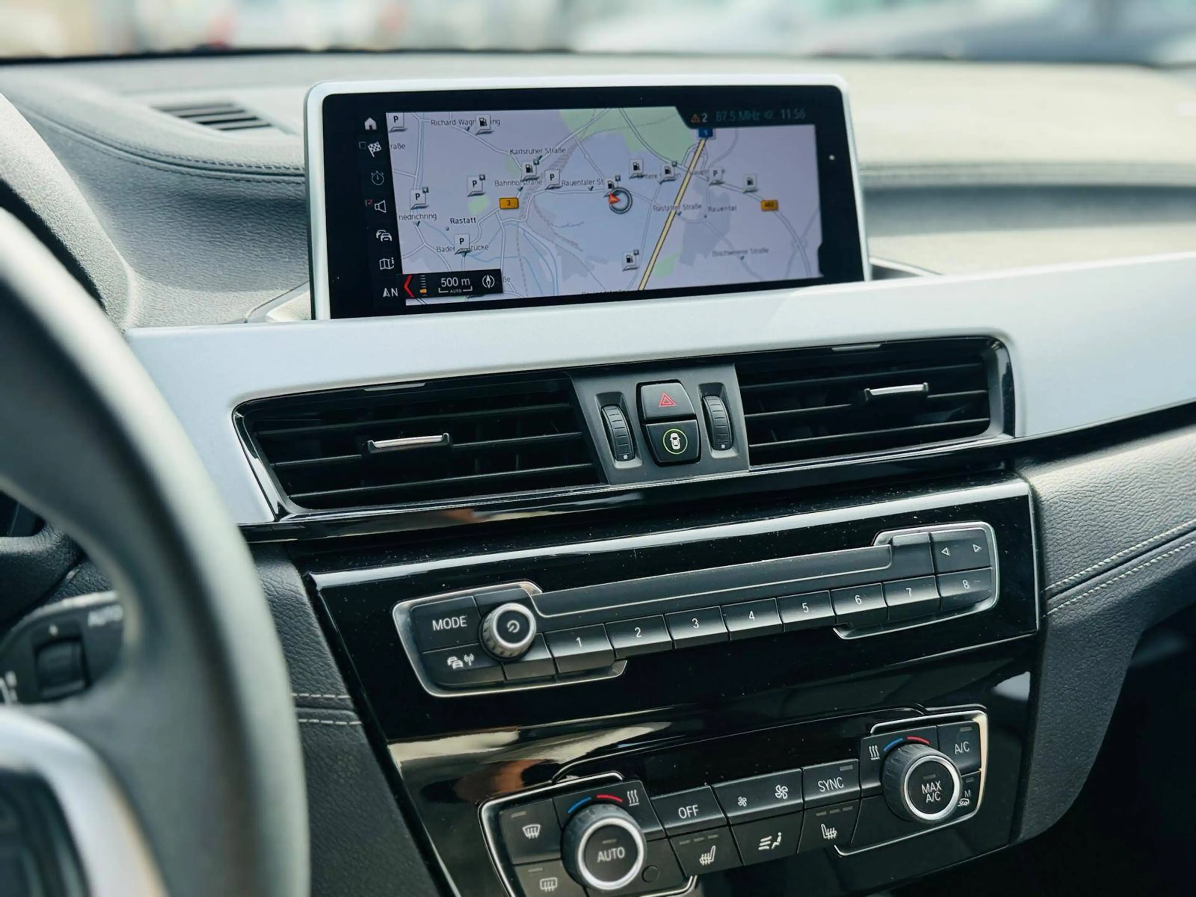 BMW X2 sDrive 18i TÜV 07/28 Garantie Finanzierung möglich — photo 13
