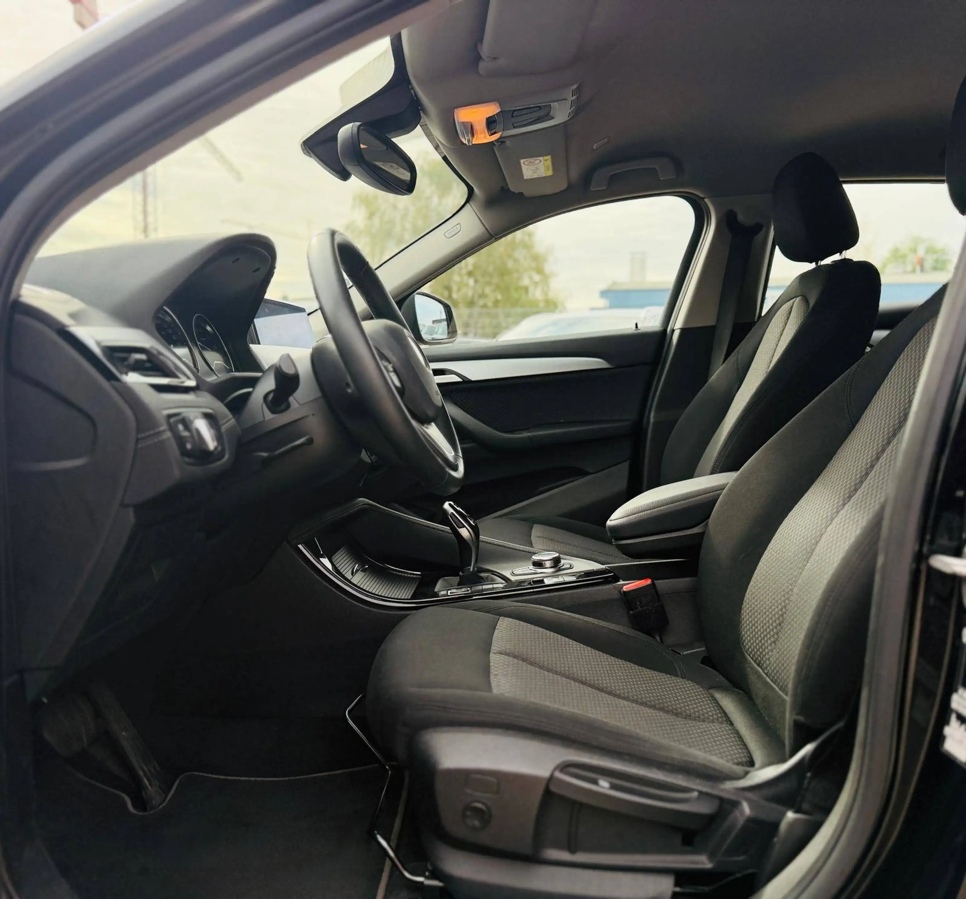 BMW X2 sDrive 18i TÜV 07/28 Garantie Finanzierung möglich — photo 5