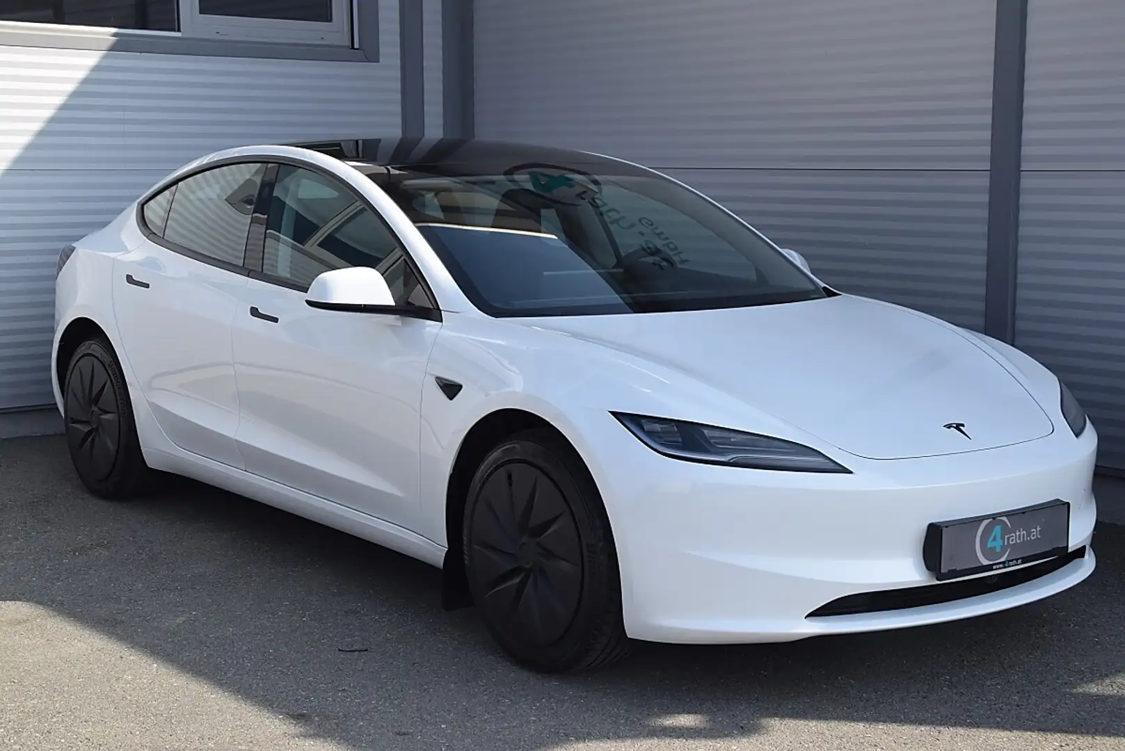 Tesla Model 3 Standard Range RWD / NETTO: 31.567 € PROMPT VE... Weiß - 2