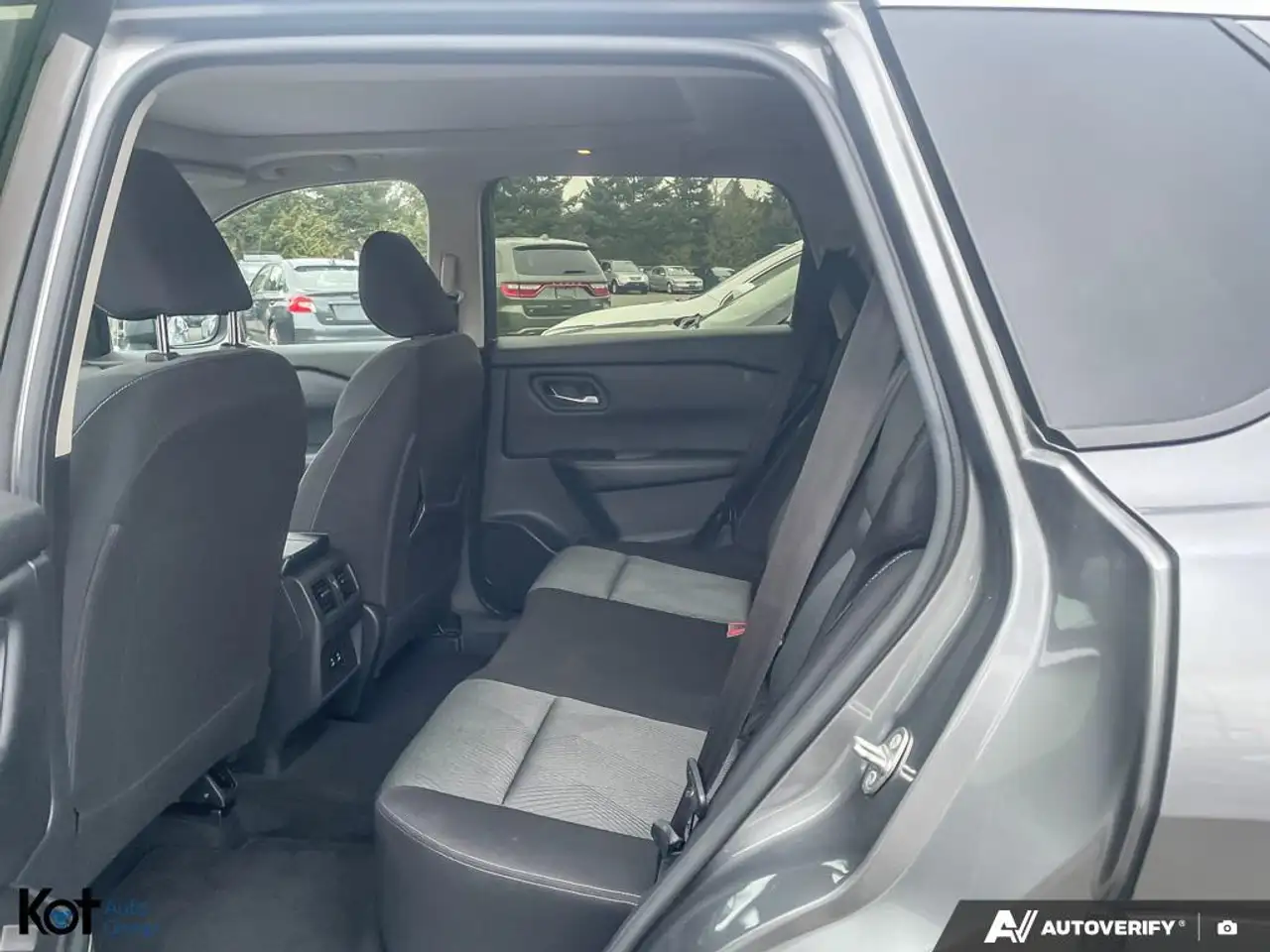 Nissan Rogue снимка Nissan Rogue