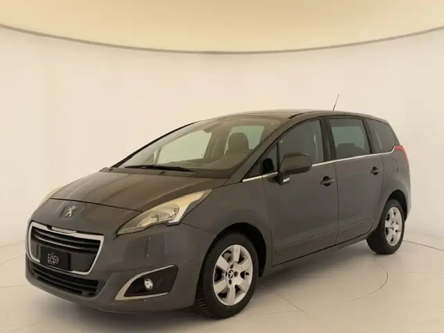 2015 Peugeot 5008 in Grey for sale