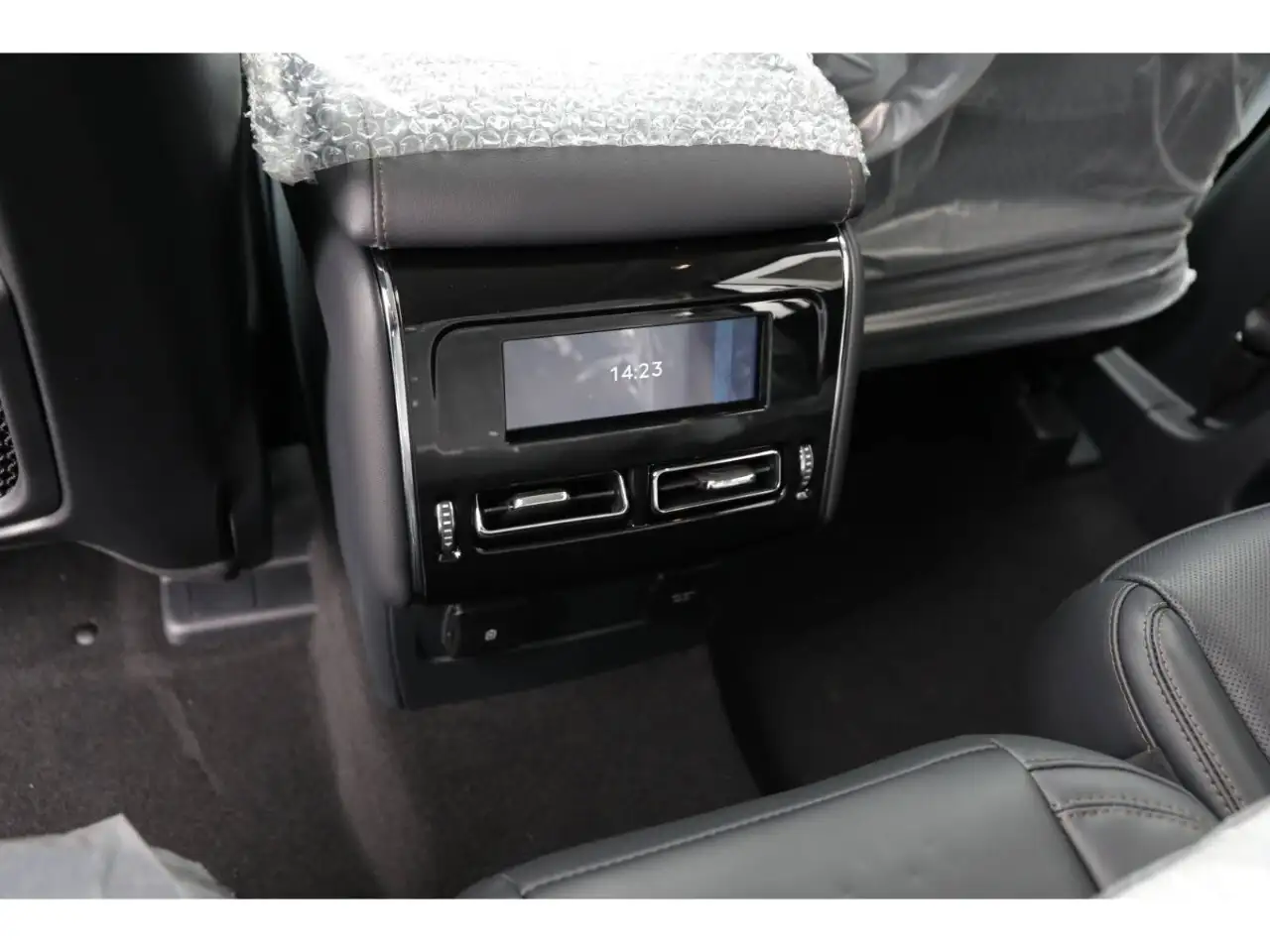 Lincoln Aviator снимка Lincoln Aviator
