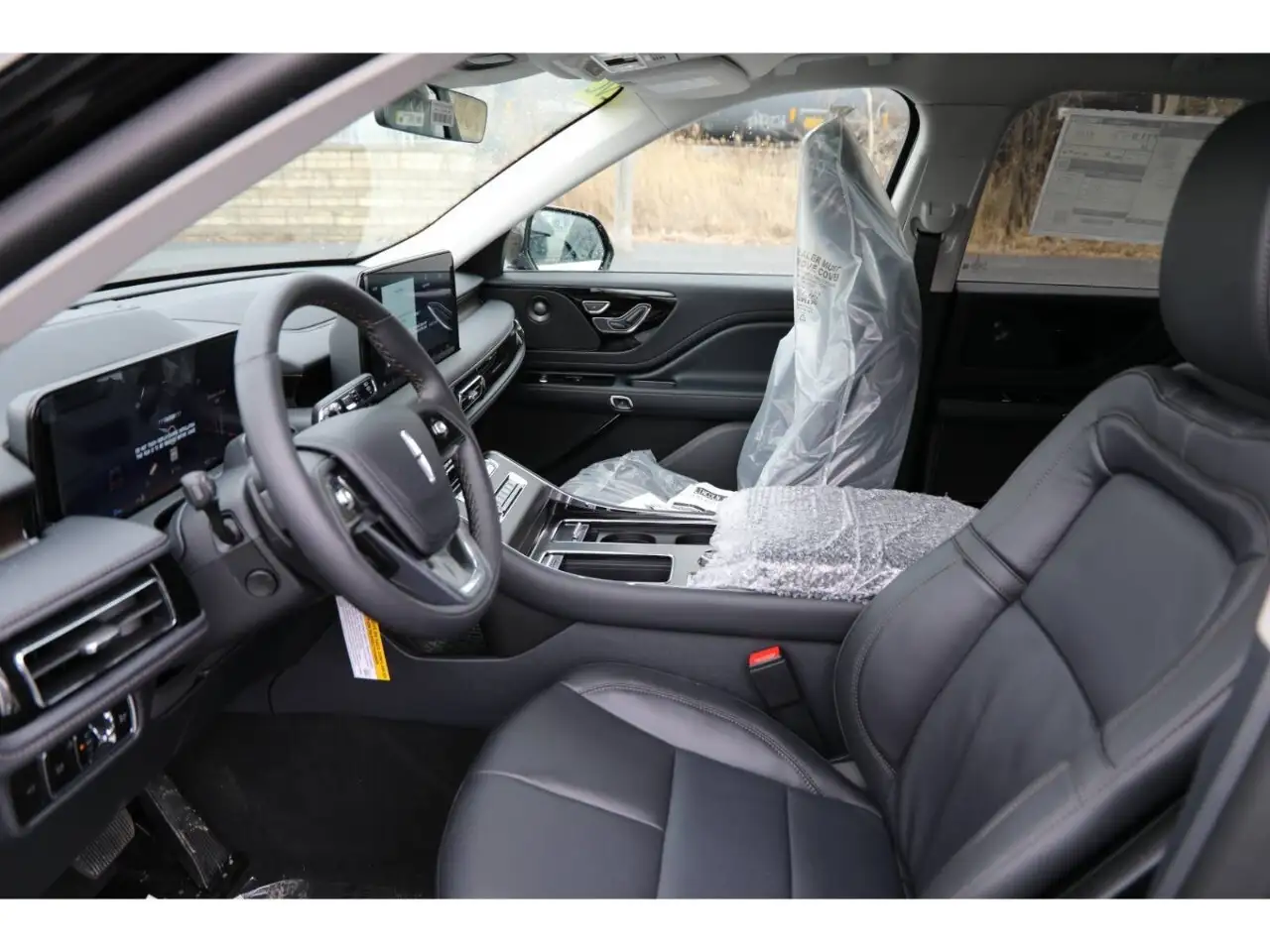 Lincoln Aviator снимка Lincoln Aviator