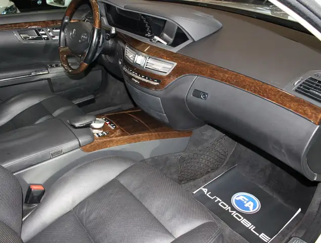 Mercedes-Benz S-Class view 10