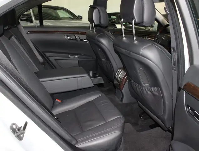 Mercedes-Benz S-Class view 12