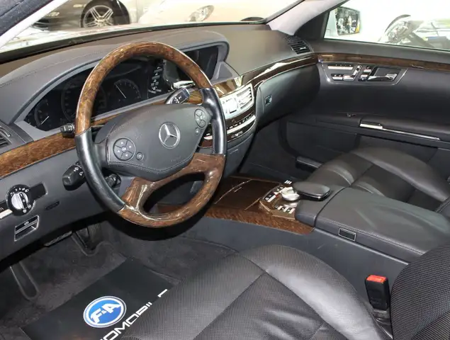 Mercedes-Benz S-Class view 15