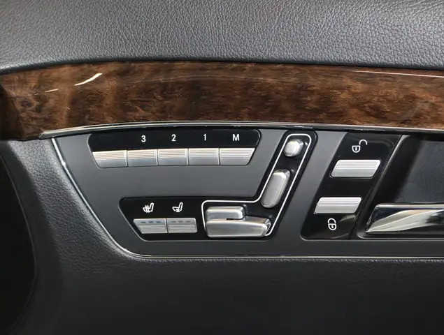 Mercedes-Benz S-Class view 11