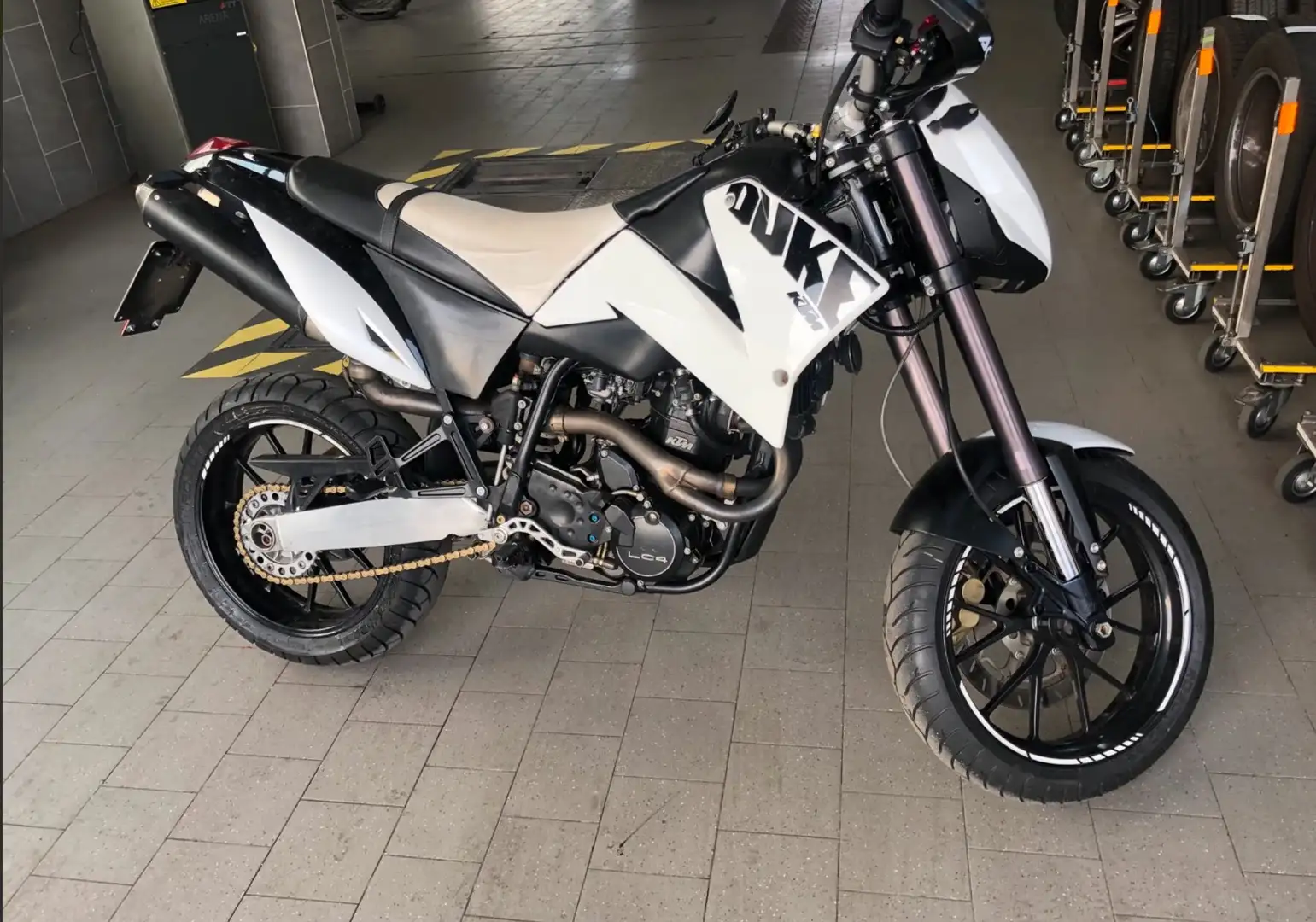 KTM 640 Duke Duke II Blanc - 1