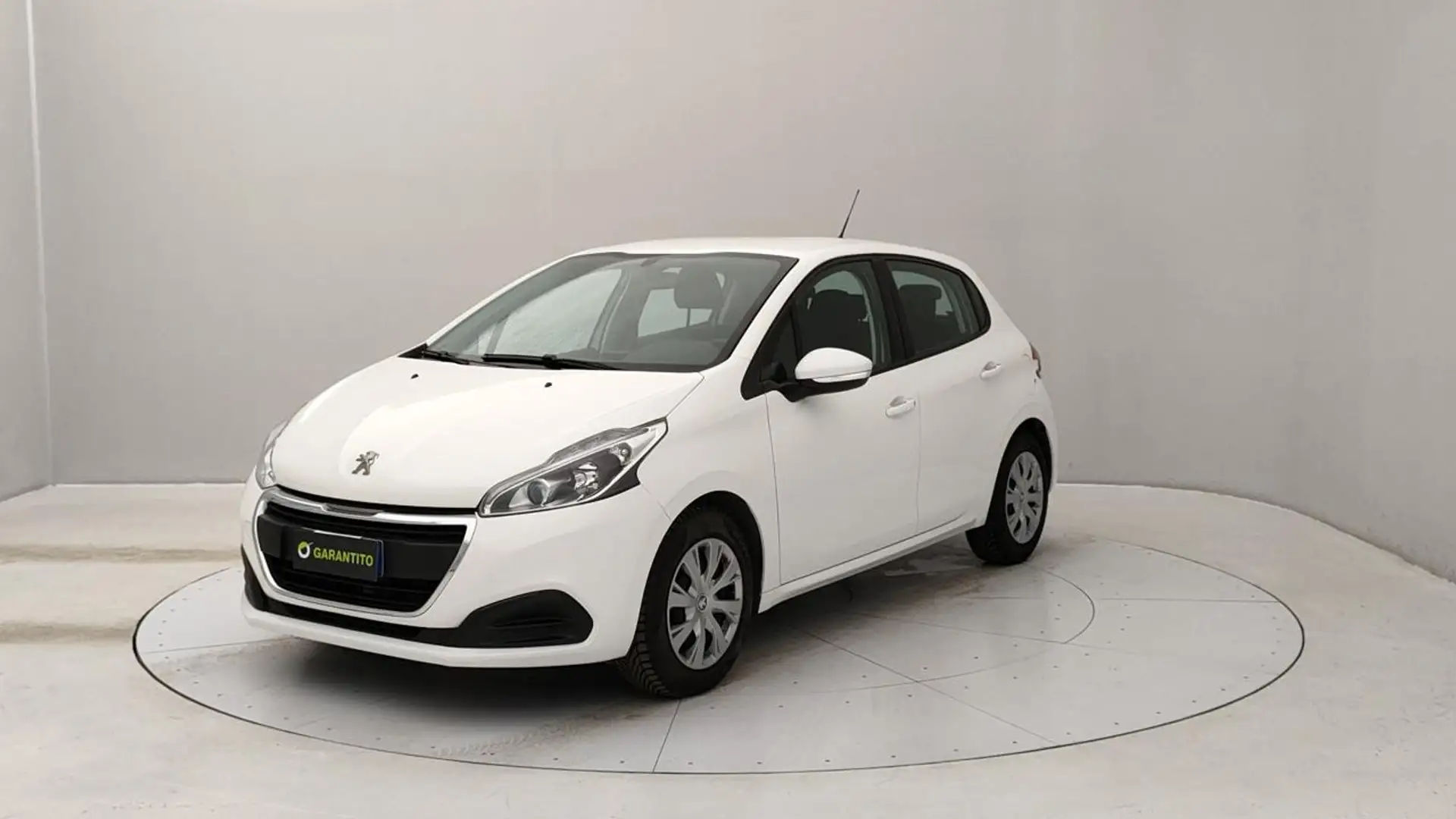 Peugeot 208 1.2 puretech Active s&s 82cv 5p neopatentati Bianco - 1
