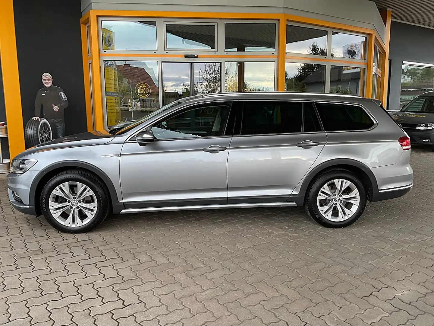 Volkswagen Passat Variant Alltrack BMT 2,0 TDI SCR 4-Motion DSG Grau - 2