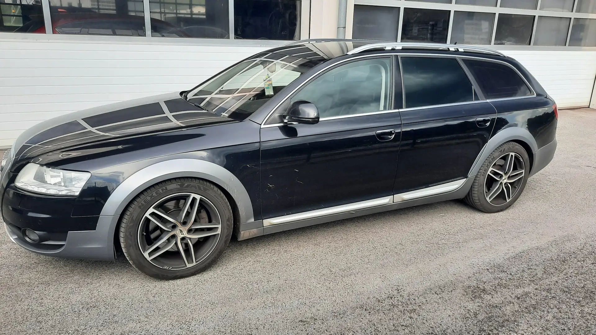 Audi A6 allroad A6 Allroad 3,0 TDI V6 quattro Tiptr. DPF Schwarz - 1