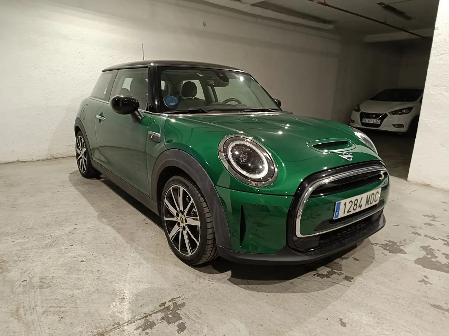 MINI Cooper SE Grün - 1