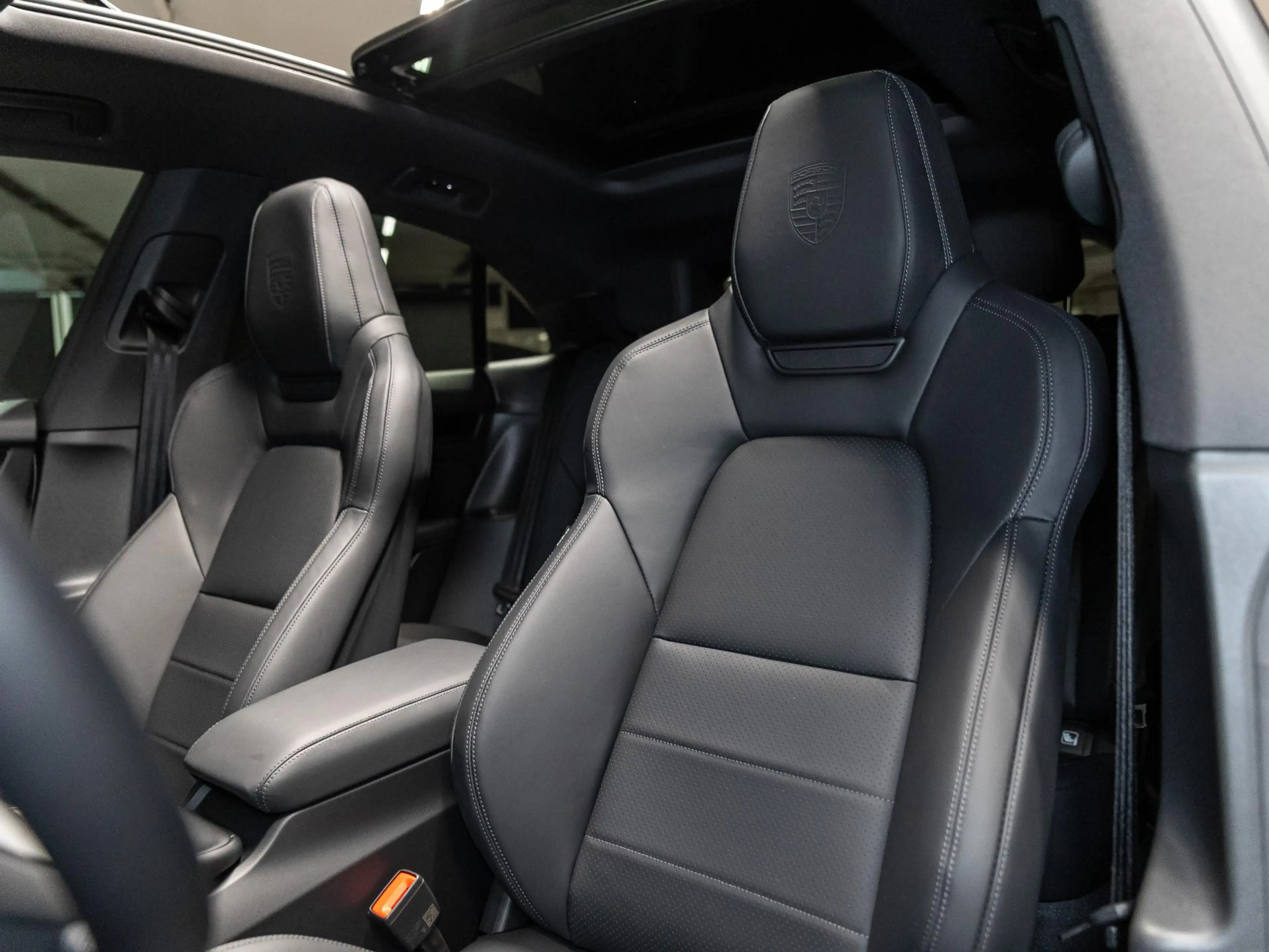 Porsche Macan 4 100 kWh — photo 14
