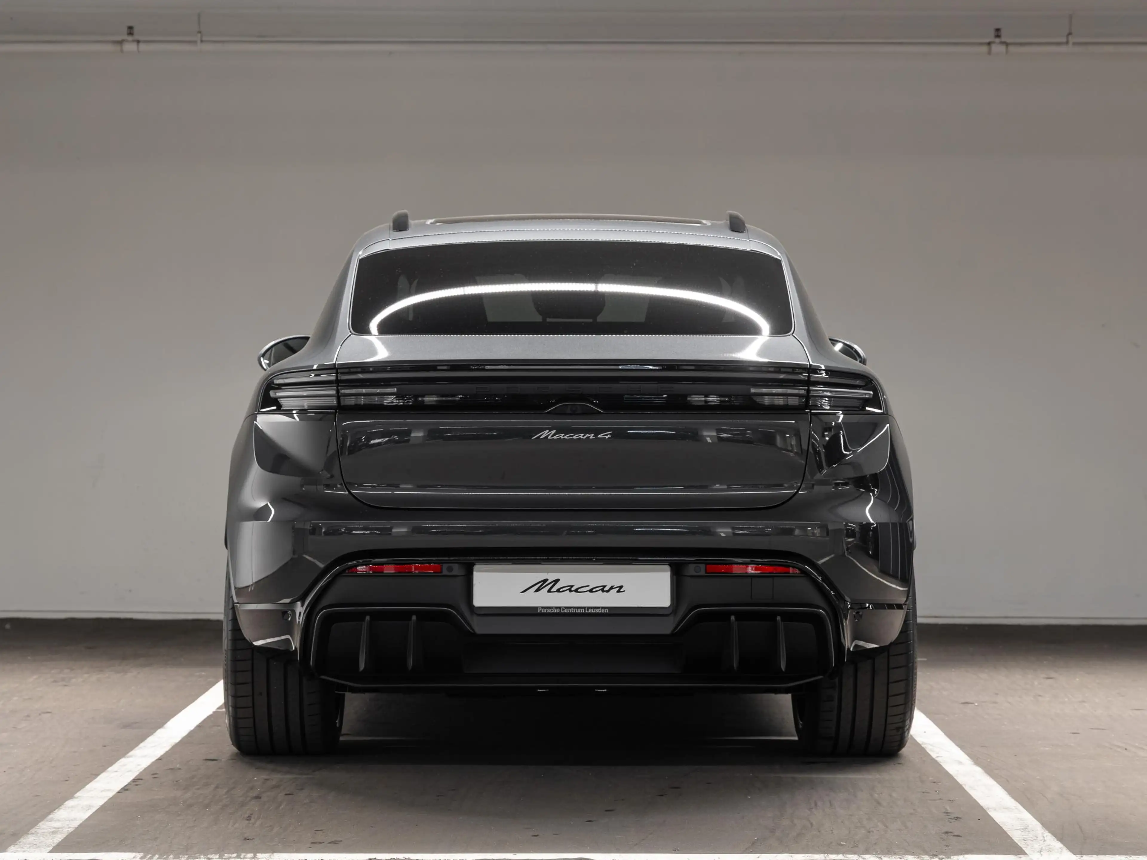 Porsche Macan 4 100 kWh — photo 7