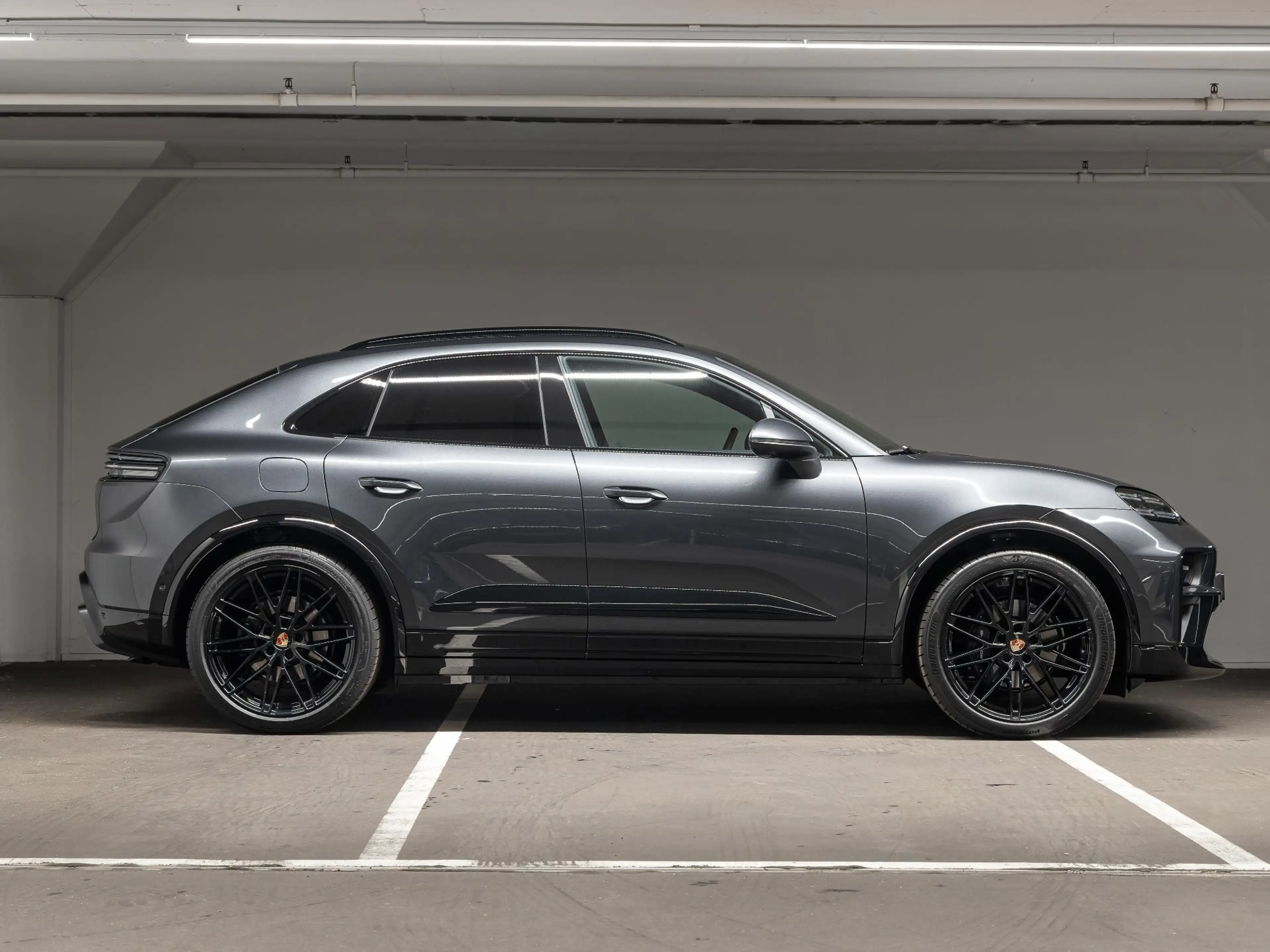 Porsche Macan 4 100 kWh — photo 6