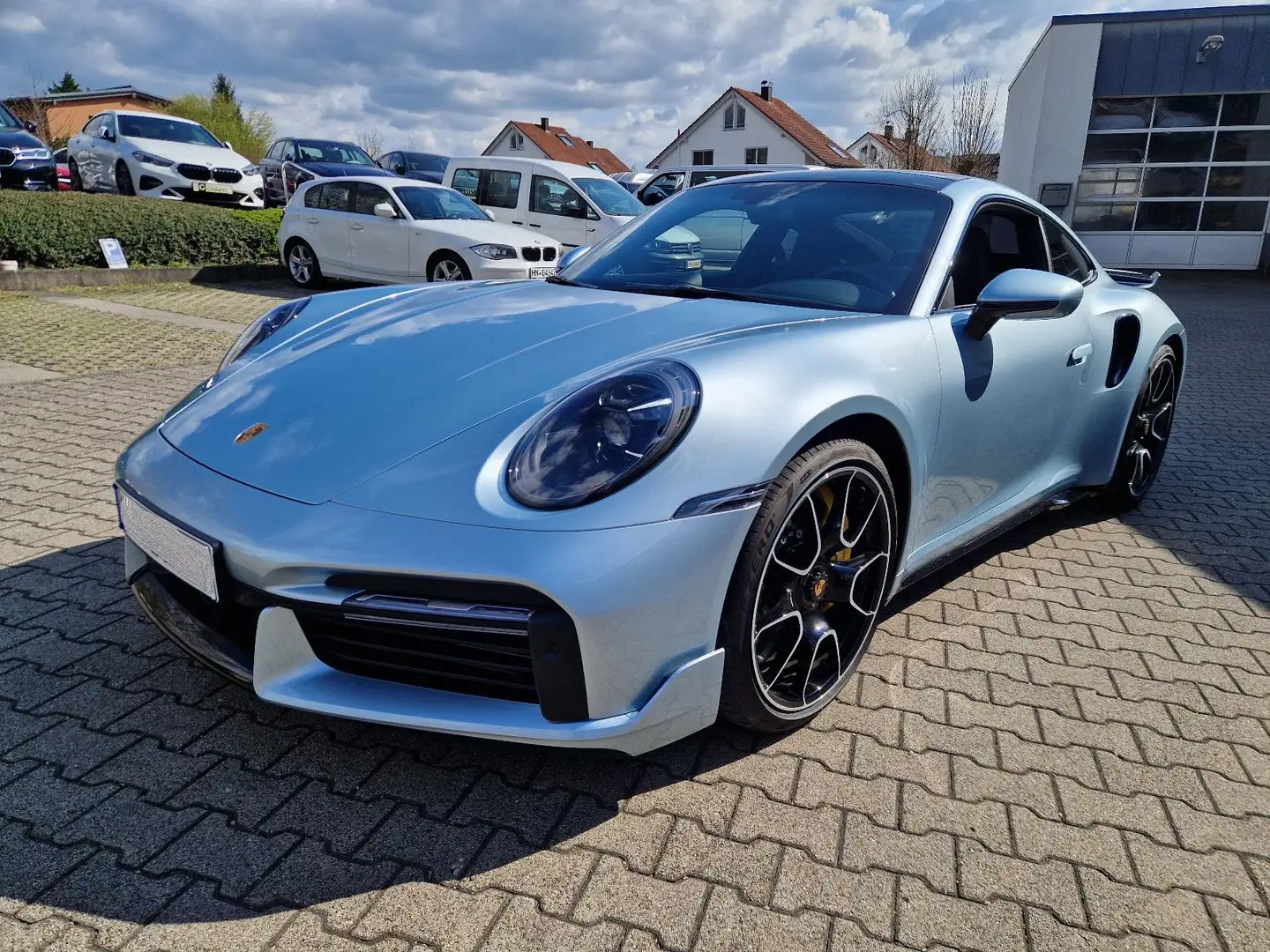 Porsche 992 911 992 Turbo S Sport Design/Burmester Blau - 1