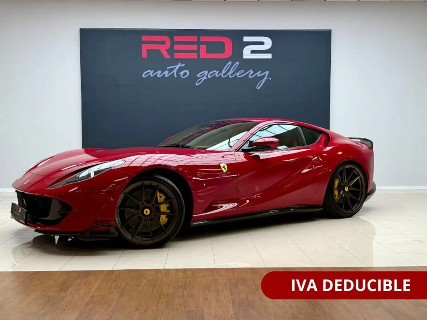 Ferrari 812 Superfast Rot - 1