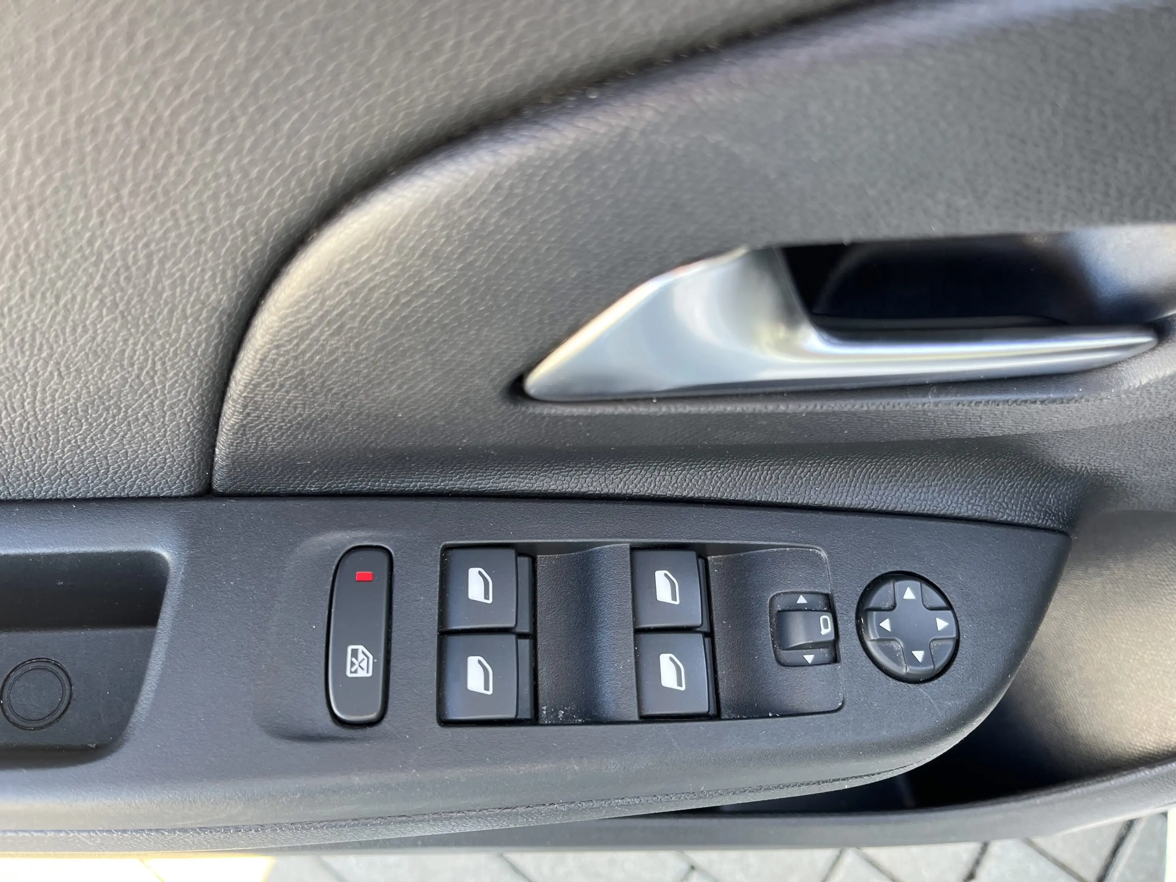 Opel Corsa F 1.5 Diesel Elegance Fernlichtass.+LED — photo 14