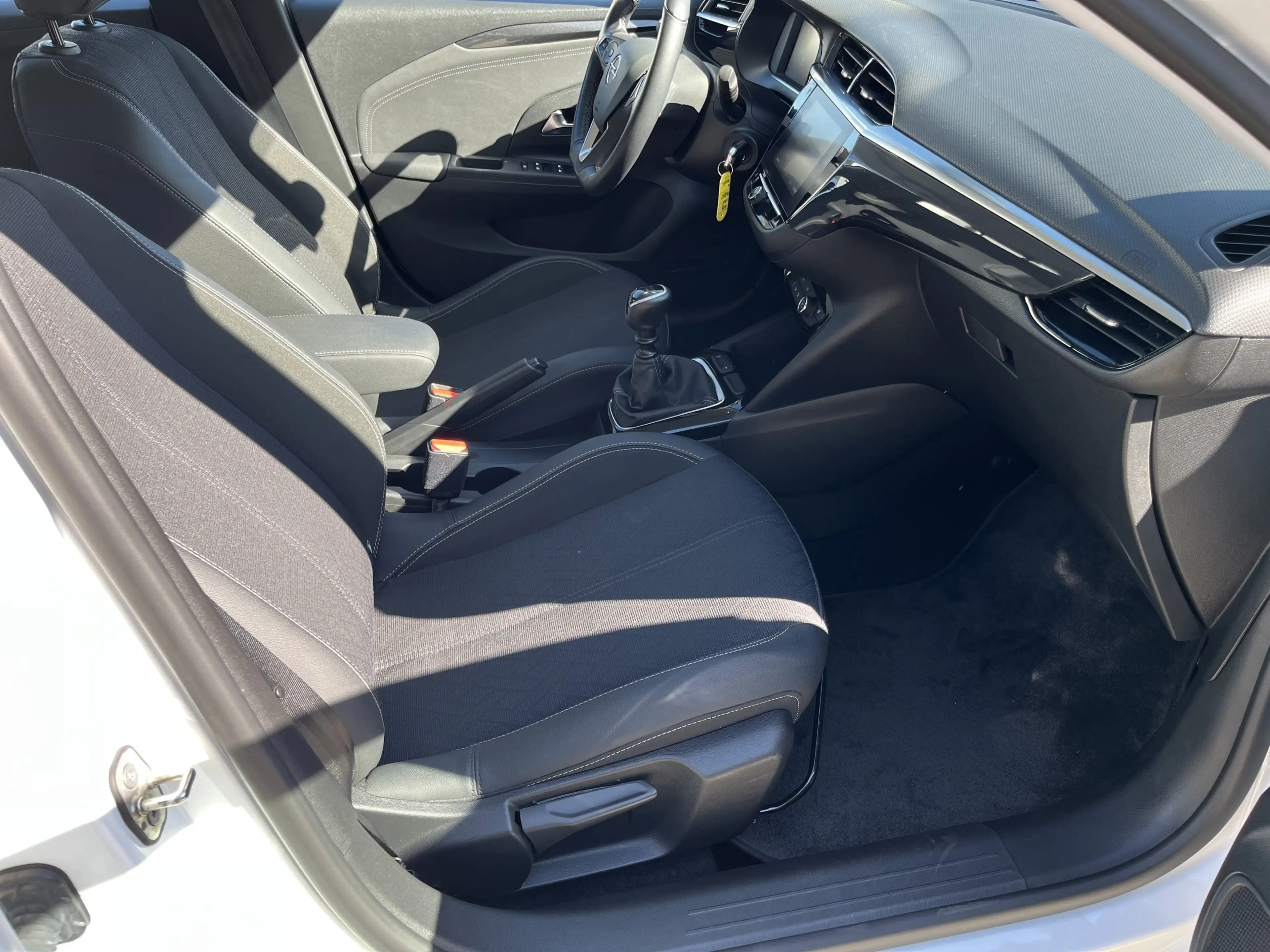 Opel Corsa F 1.5 Diesel Elegance Fernlichtass.+LED — photo 9