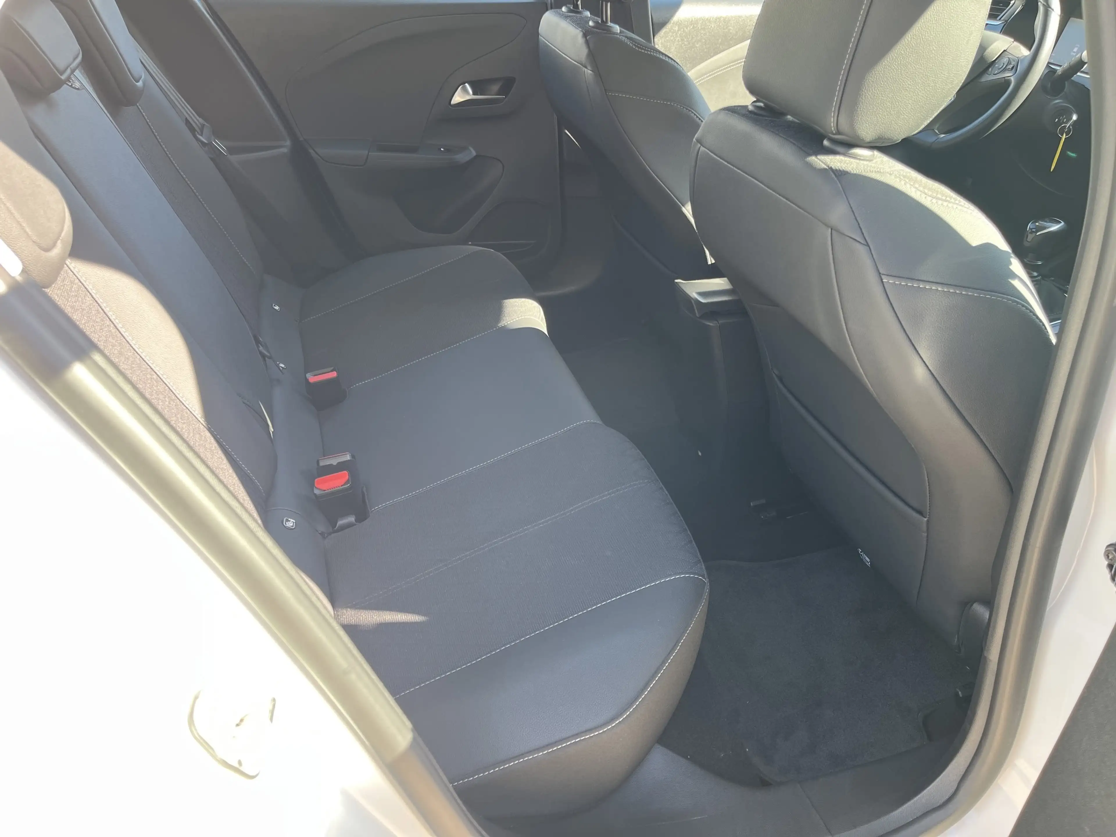 Opel Corsa F 1.5 Diesel Elegance Fernlichtass.+LED — photo 10